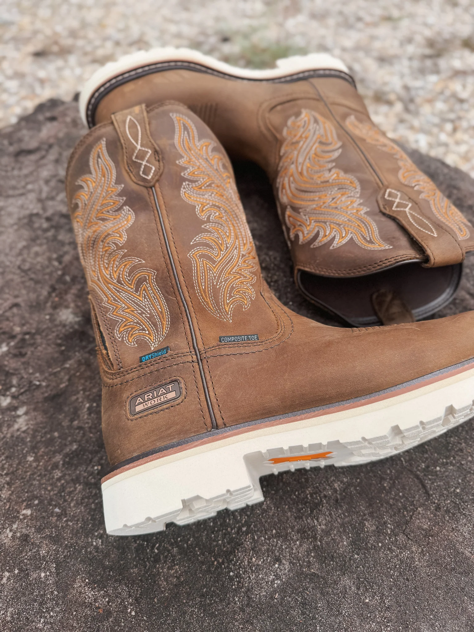 Men's Ariat Activator Argo Waterproof Distressed Brown Round Composite Toe Work Boots - Image 4