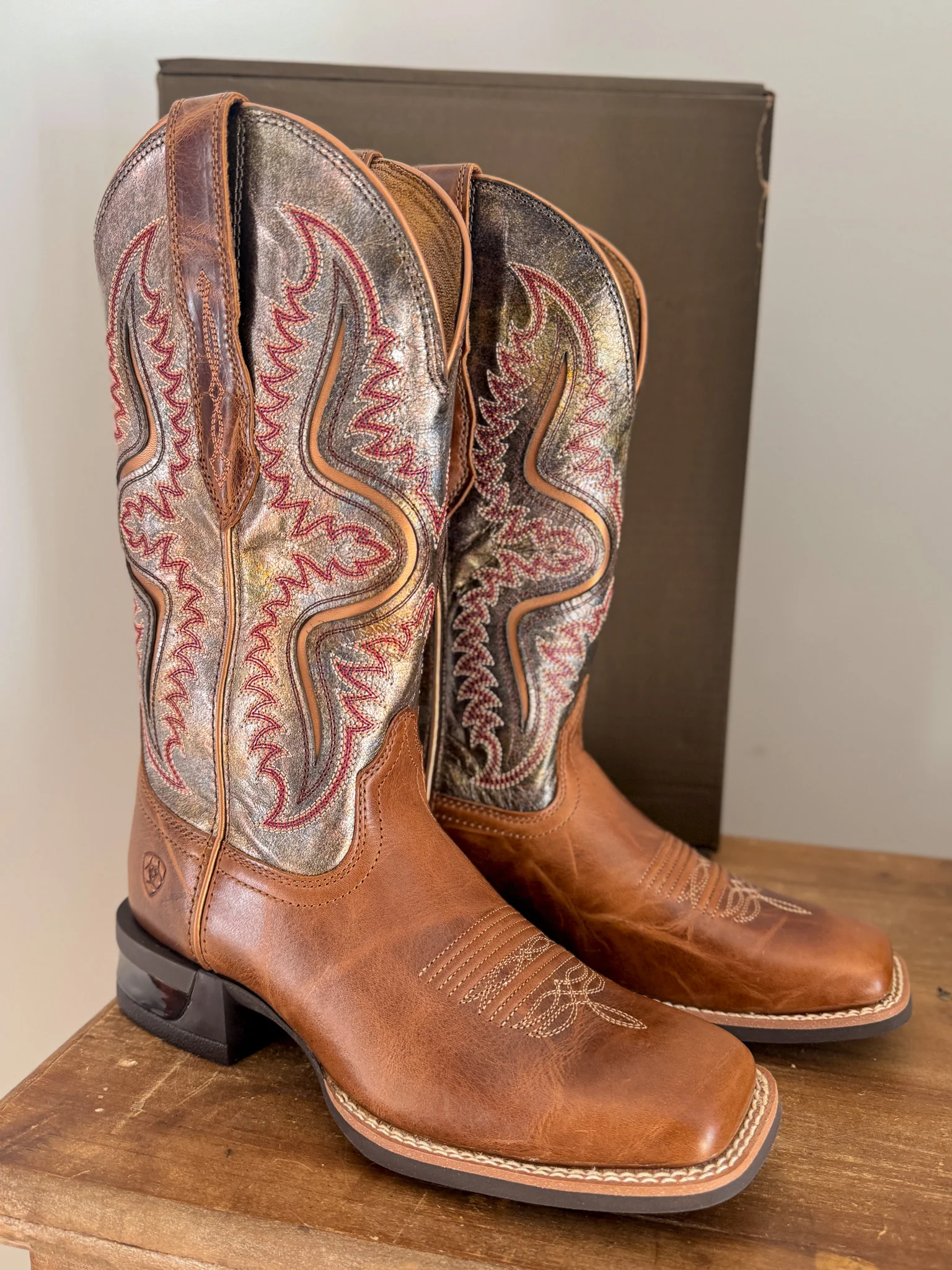 Women's Ariat Captivate Wide Square Toe Western Boots - Image 12