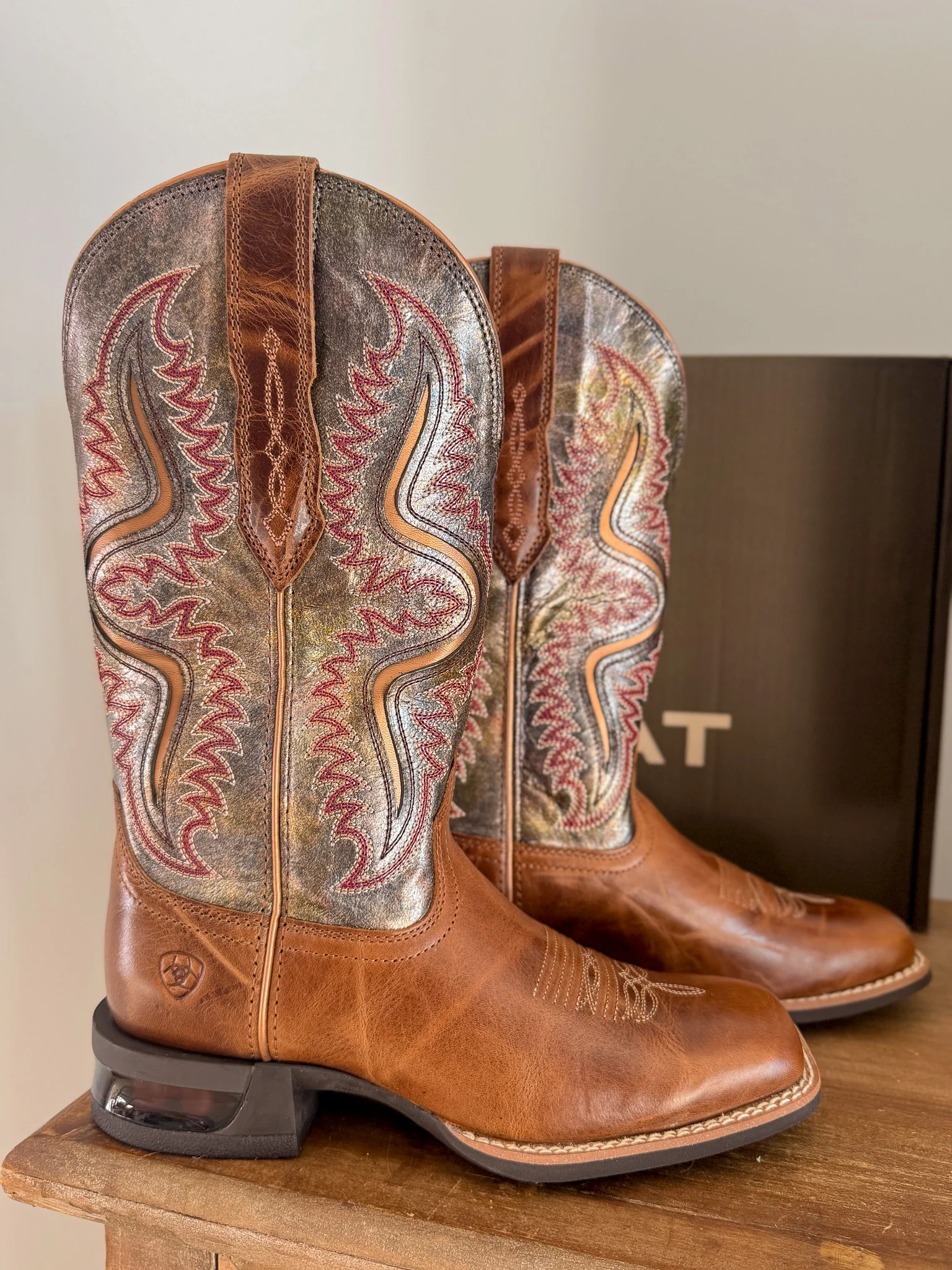 Women's Ariat Captivate Wide Square Toe Western Boots - Image 3