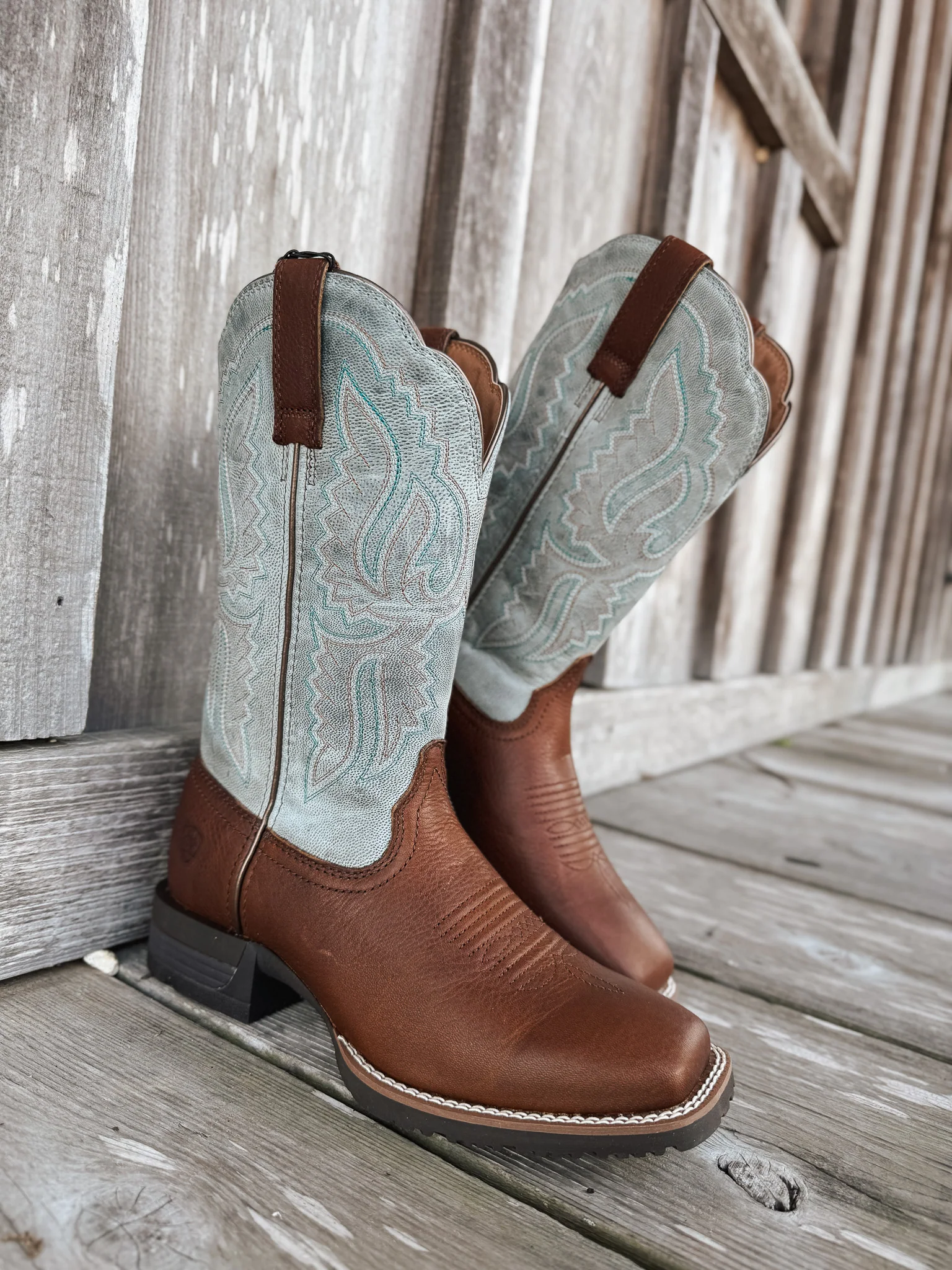 Women's Ariat Hybrid Ranchwork Wide Square Toe Western Boots - Image 15