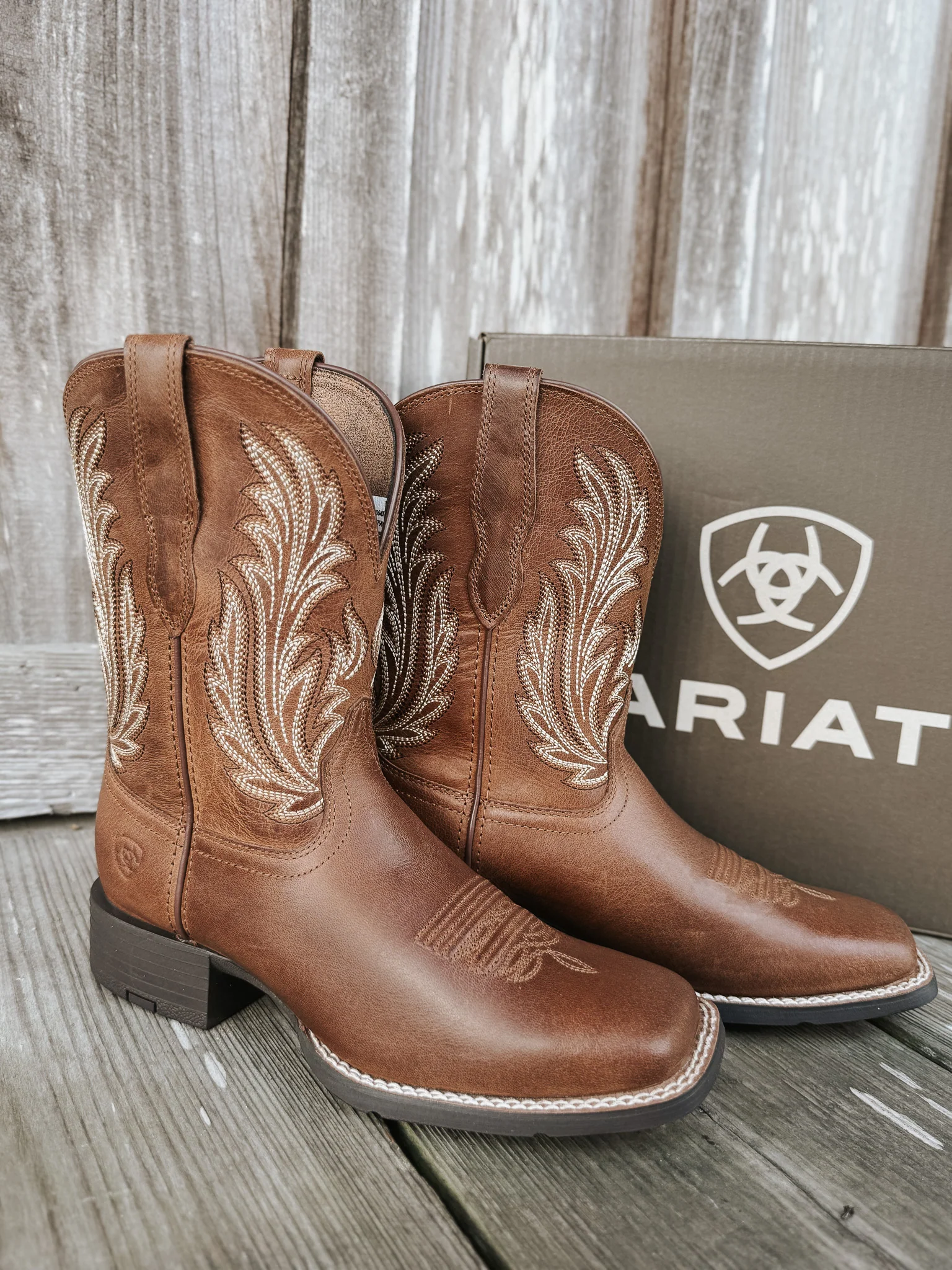 Women's Ariat Round Up Filly Wide Square Toe Western Boots - Image 13