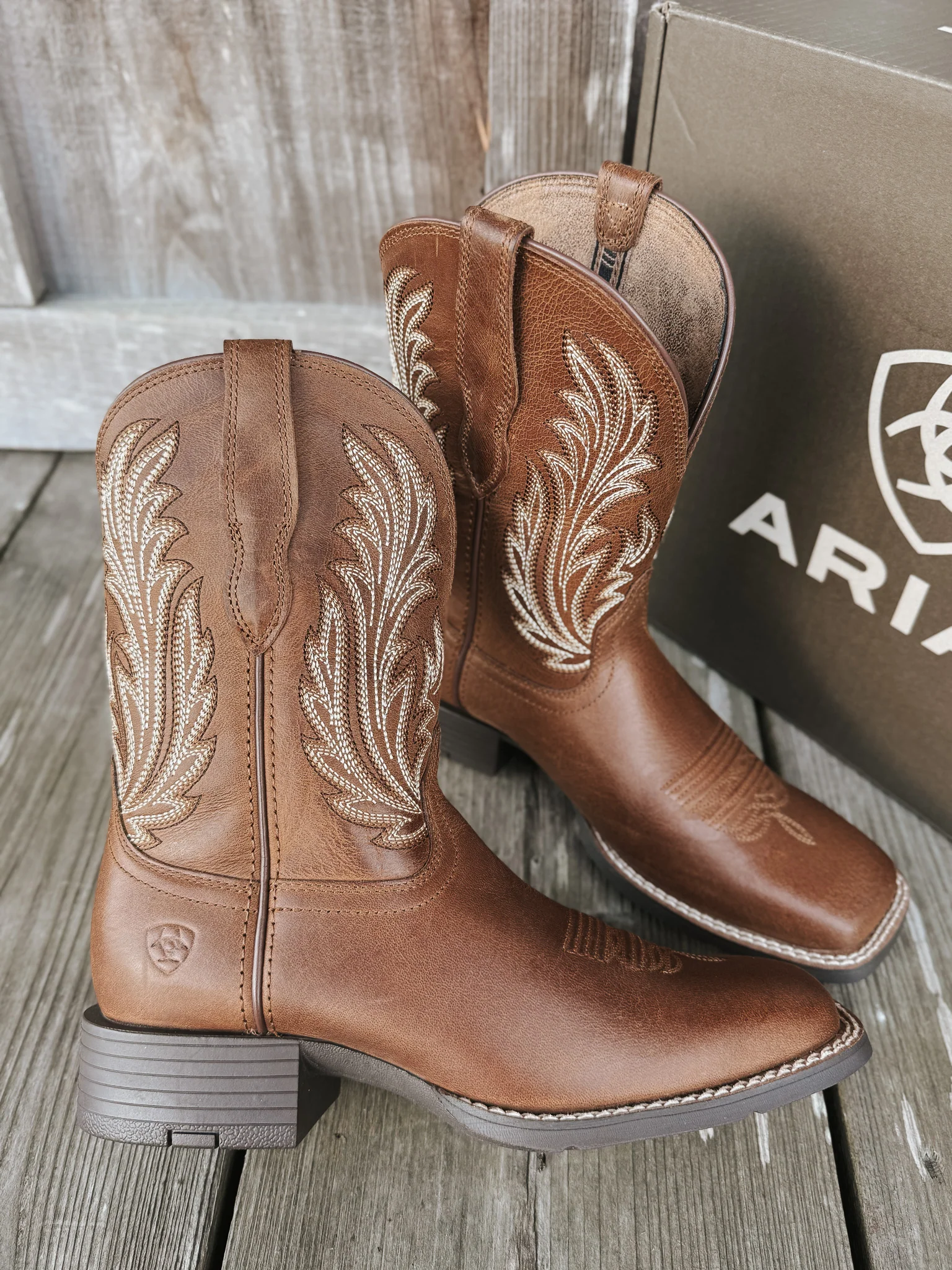 Women's Ariat Round Up Filly Wide Square Toe Western Boots - Image 3