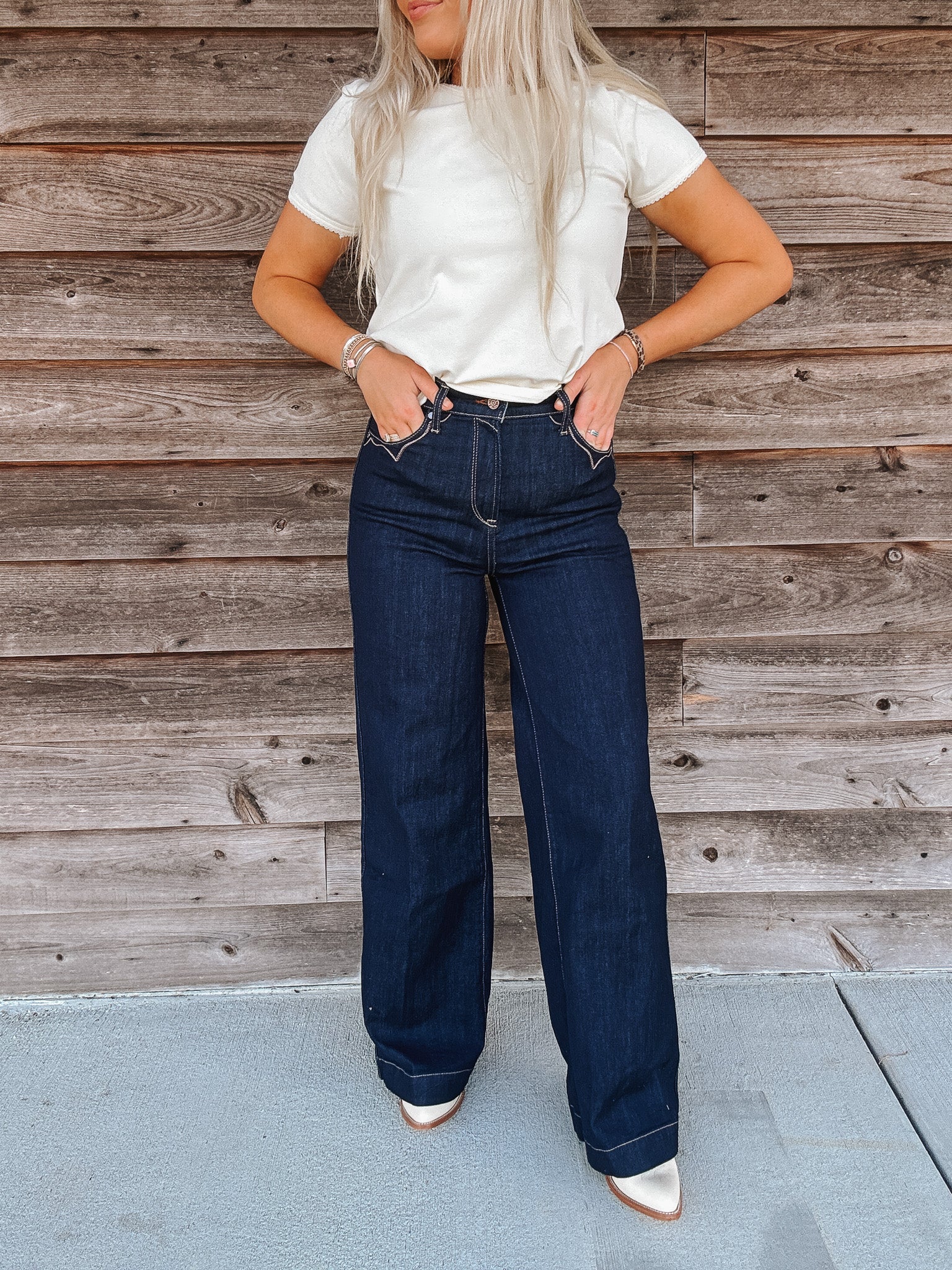 Ariat Women's Ultra High Rise Veronica Wide Leg Jeans - Image 10