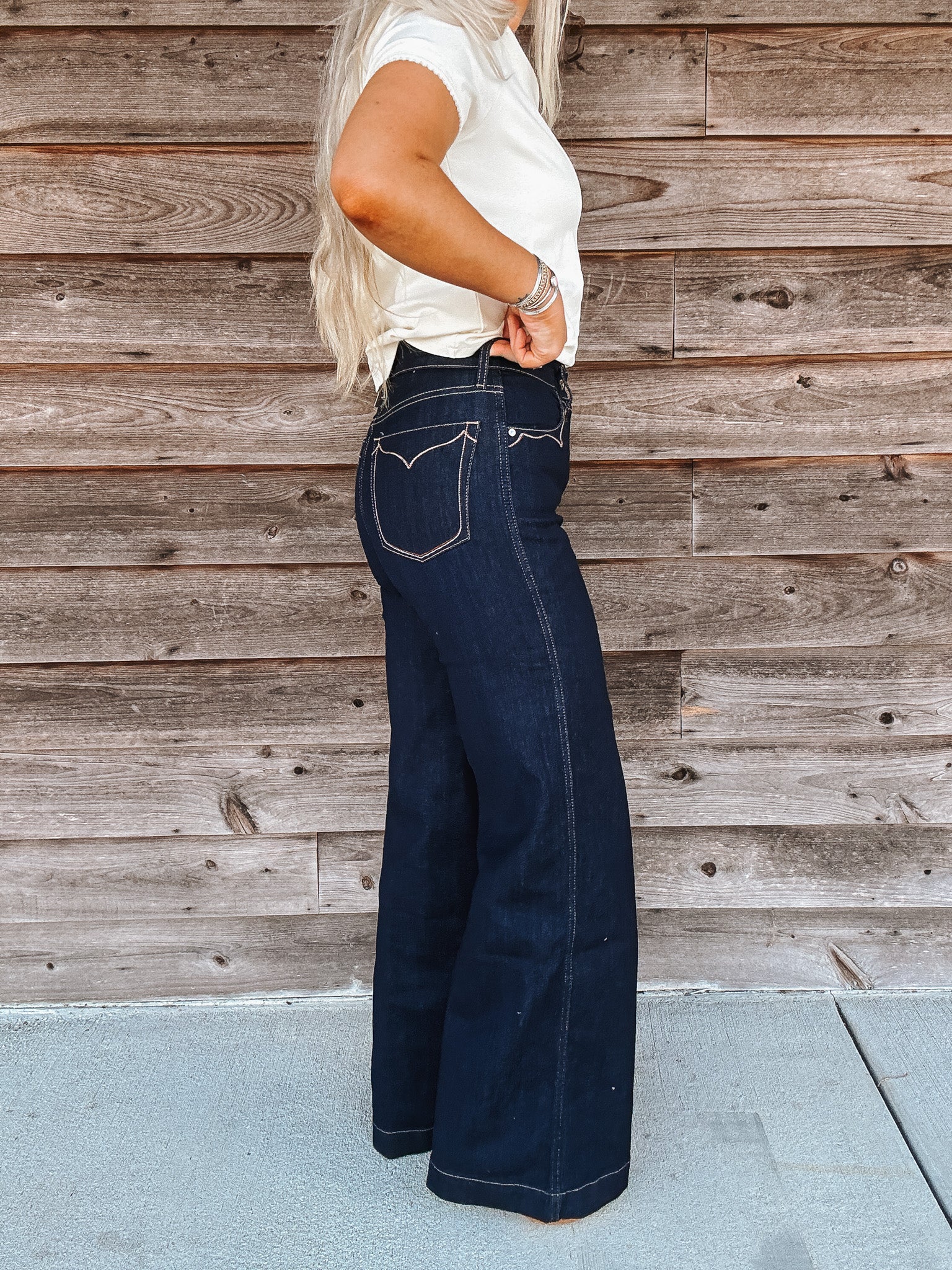 Ariat Women's Ultra High Rise Veronica Wide Leg Jeans - Image 12