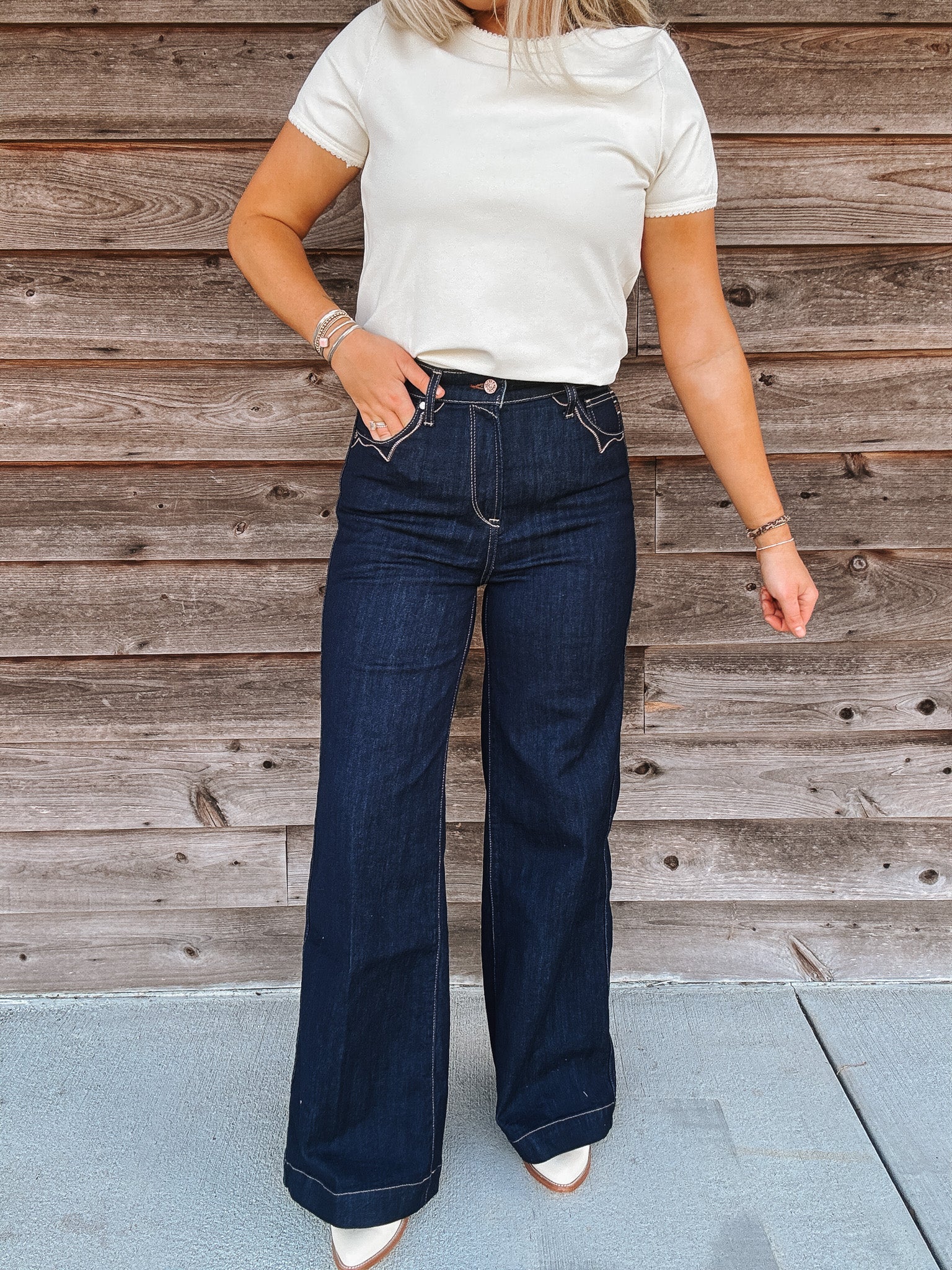 Ariat Women's Ultra High Rise Veronica Wide Leg Jeans - Image 7