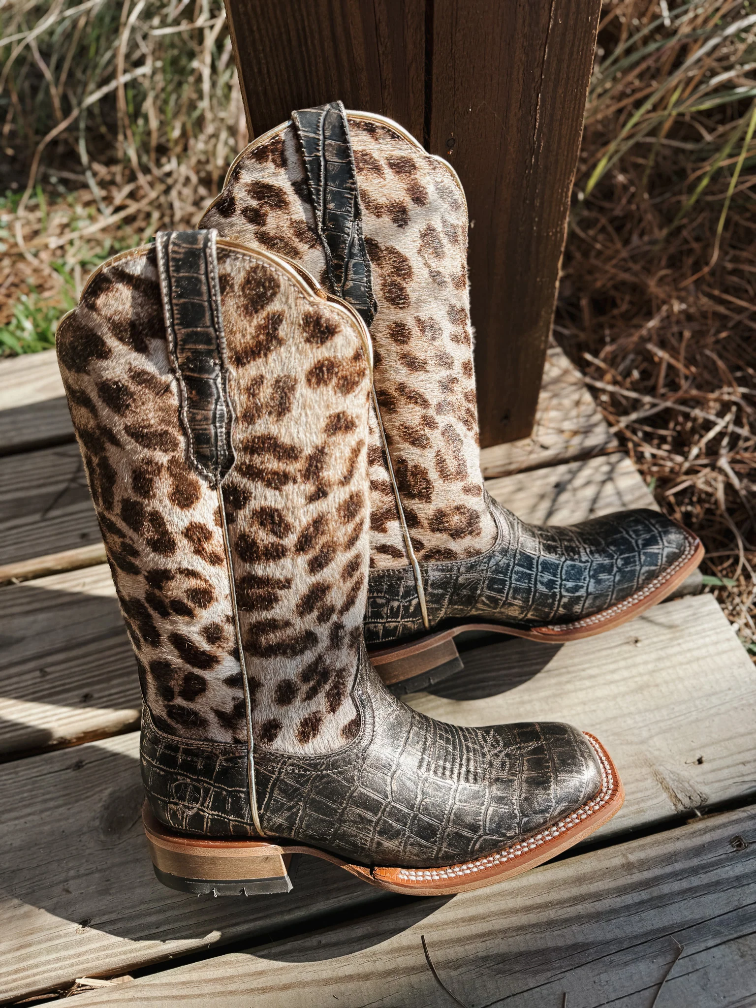 Ariat Women's Frontier Farrah Wide Square Toe Western Boot - Image 6