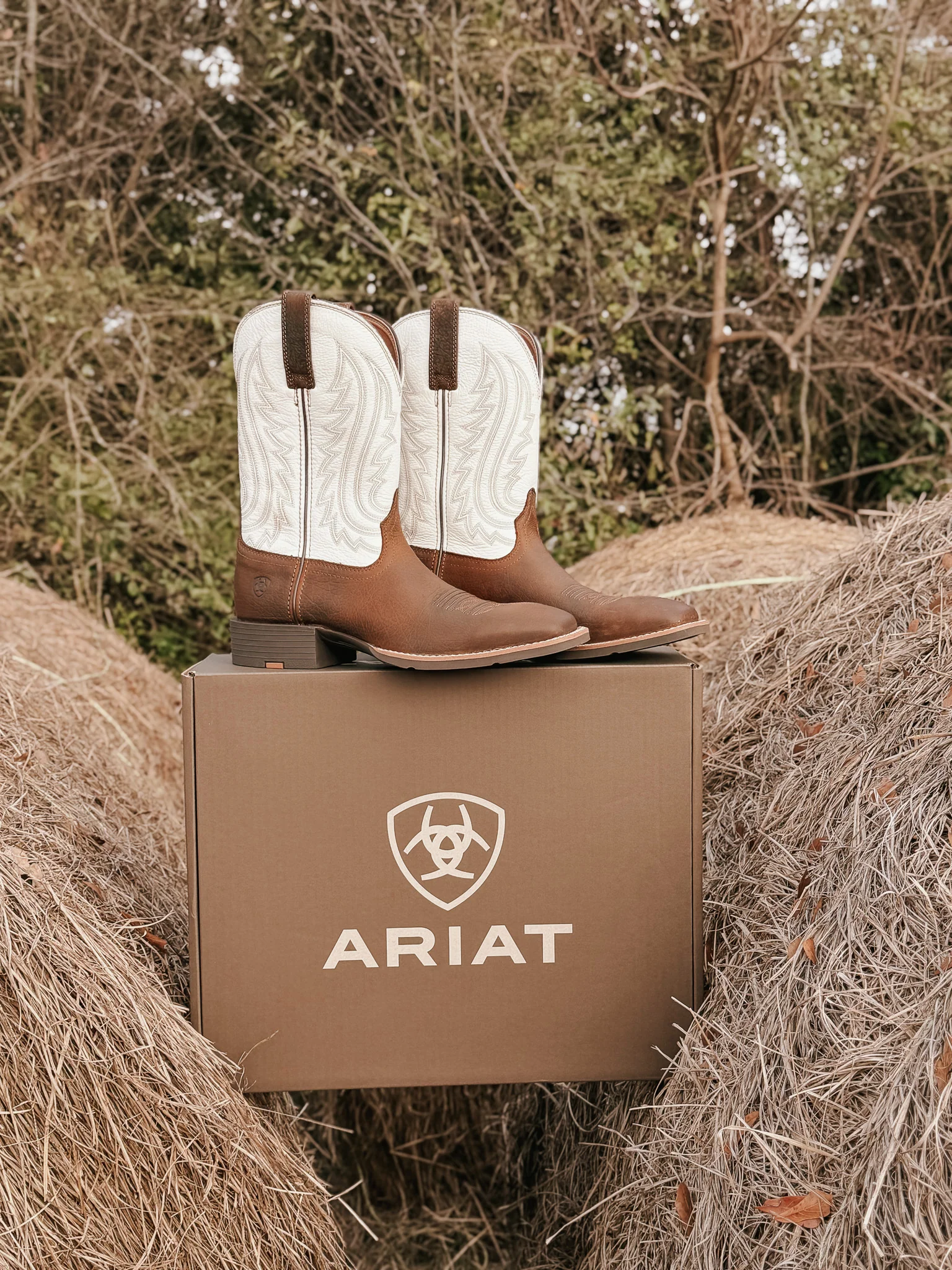 Ariat Men's Sport Big Country Wide Square Toe Cowboy Boot - Image 10