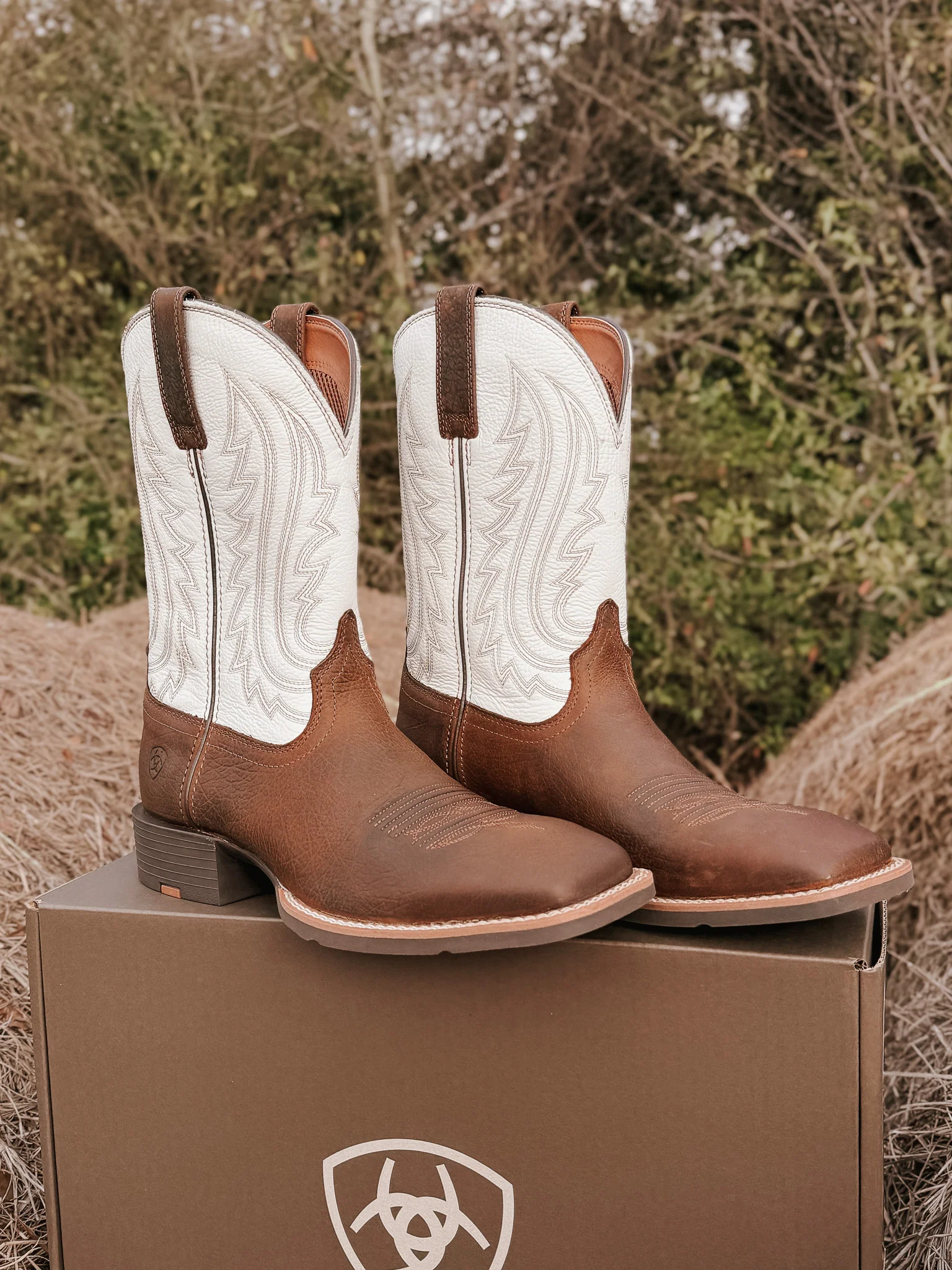 Ariat Men's Sport Big Country Wide Square Toe Cowboy Boot - Image 9