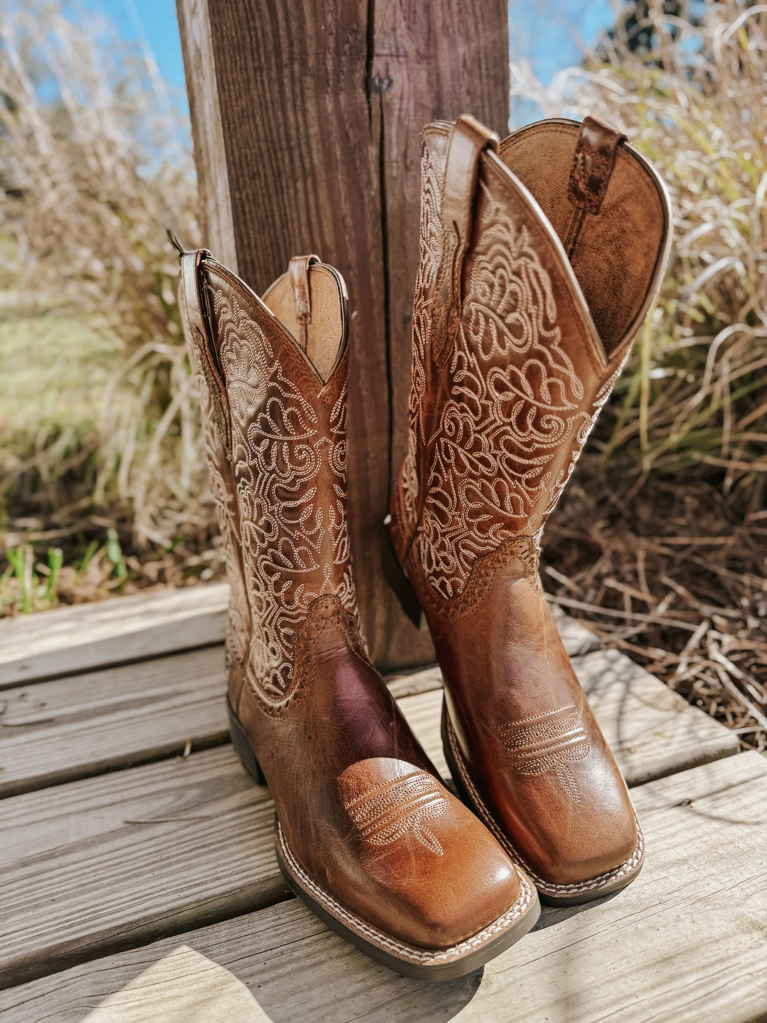 Ariat Women's Round Up Remuda Wide Square Toe Western Boots - Image 2
