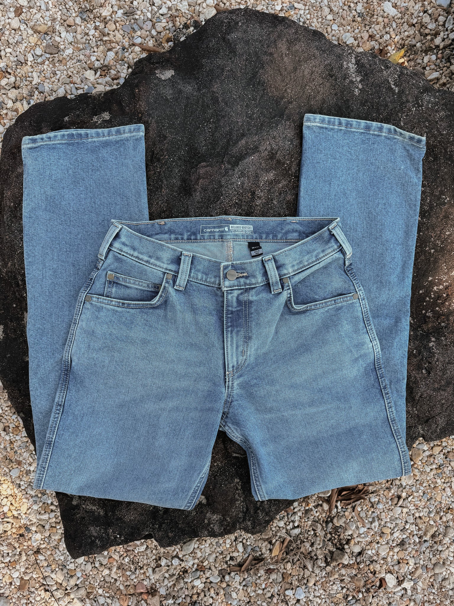 Carhartt Men's Relaxed Bootcut Rugged Flex® Jeans in Bluestem - Image 10