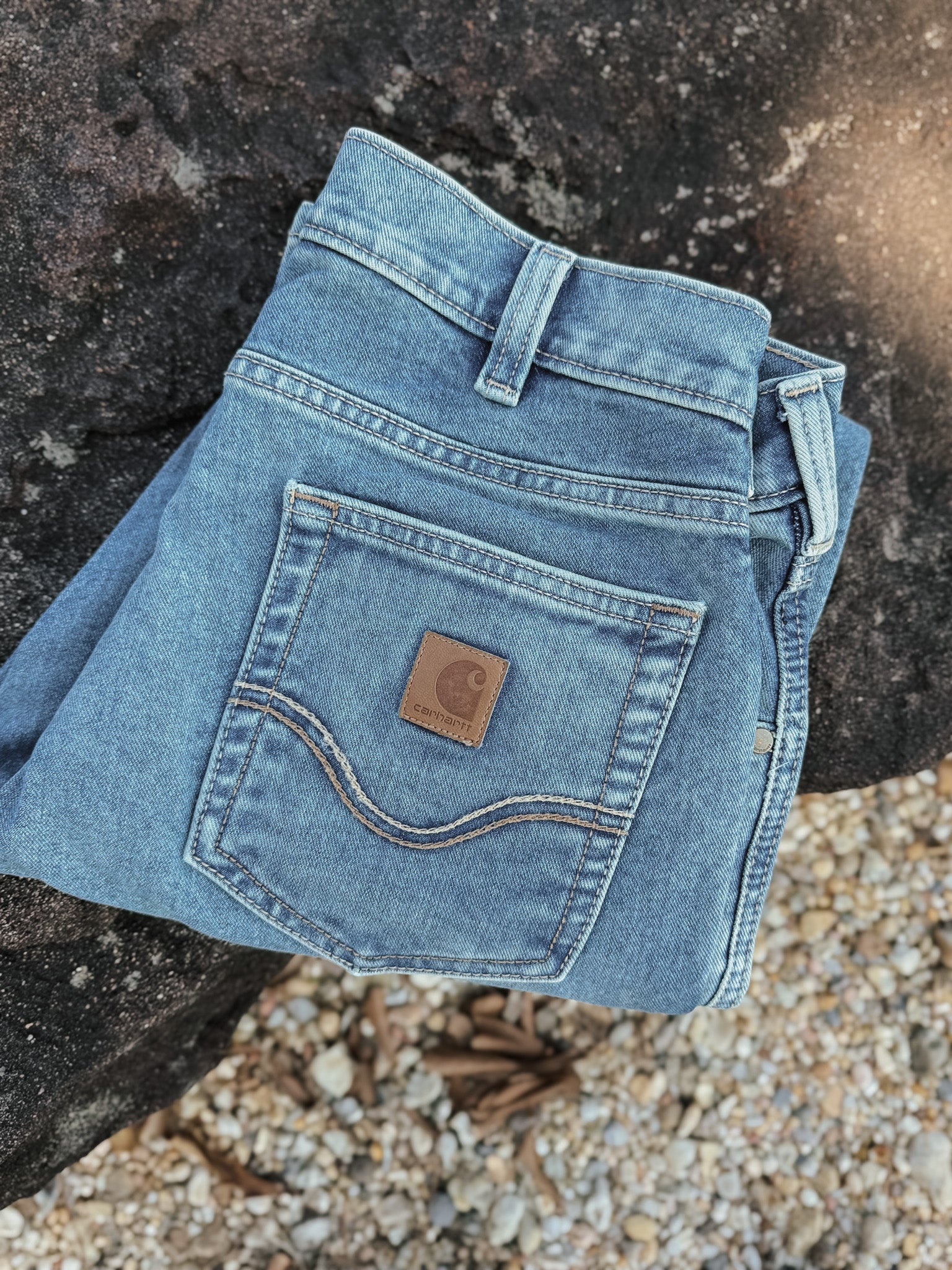 Carhartt Men's Relaxed Bootcut Rugged Flex® Jeans in Bluestem - Image 4