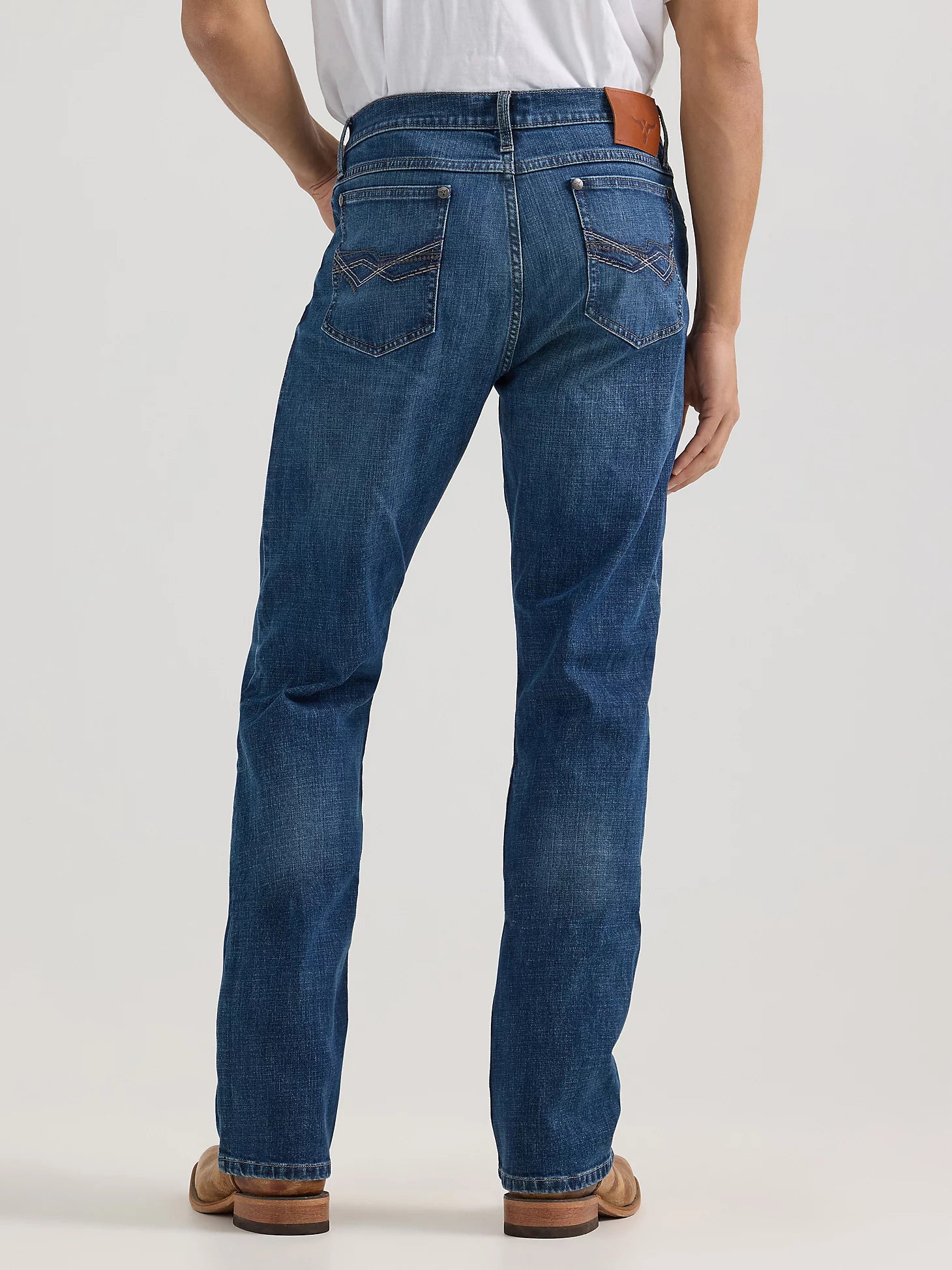 MEN'S WRANGLER® 20X® NO. 42 VINTAGE BOOTCUT JEAN IN HARPER - Image 3