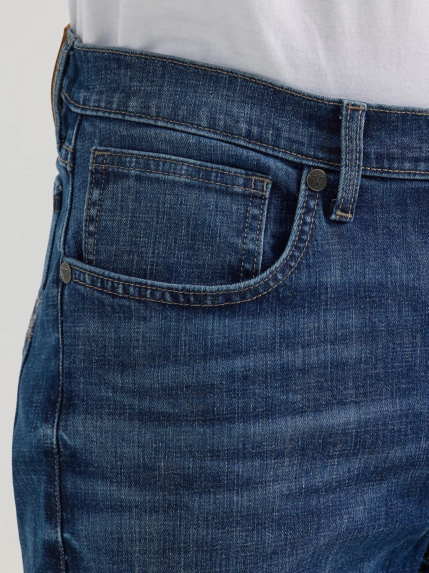 MEN'S WRANGLER® 20X® NO. 42 VINTAGE BOOTCUT JEAN IN HARPER - Image 5