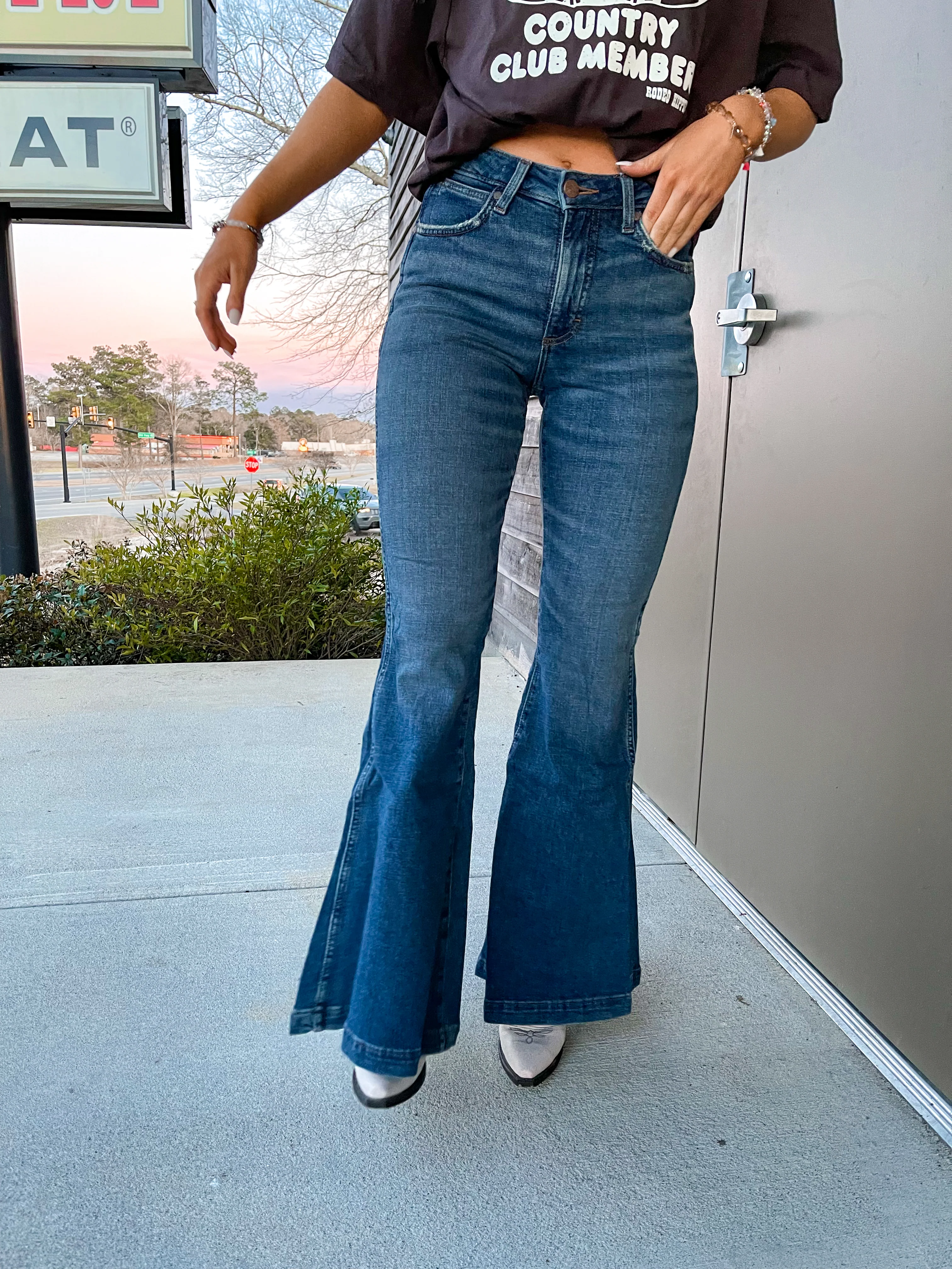 Wrangler Retro Flare Jeans - Image 6