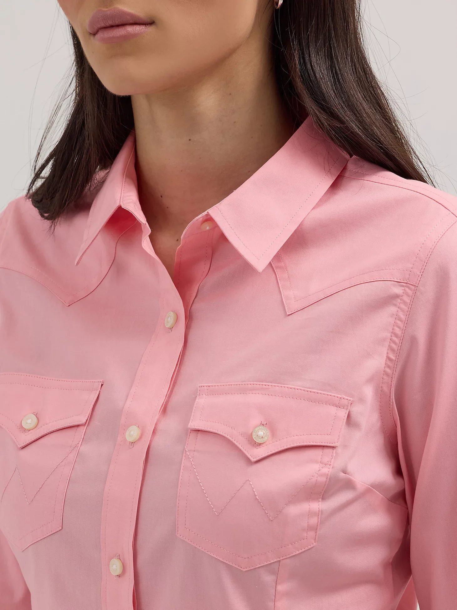 WOMEN'S WRANGLER WESTERN BUTTON DOWN SHIRT IN PEONY - Image 7