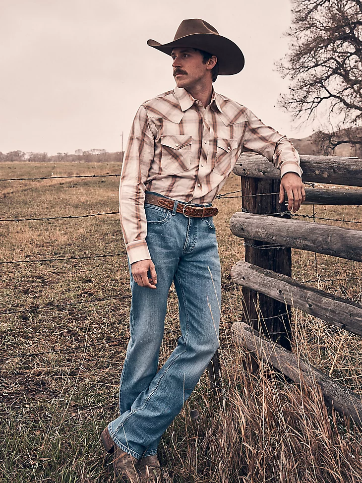 Men's Wrangler® 20X® No. 42 Vintage Bootcut Jean in Seaside - Image 6
