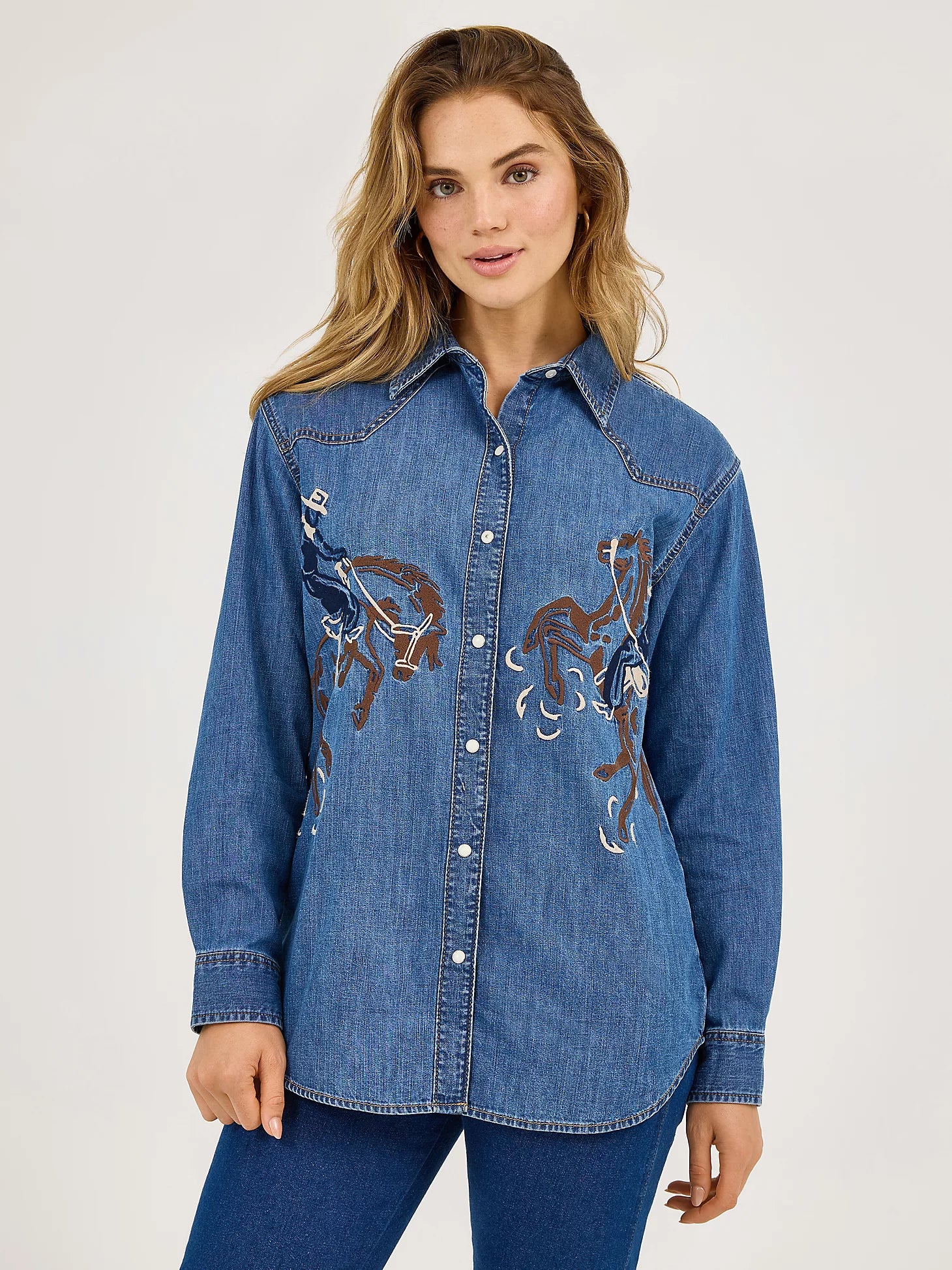 Women's Wrangler Embroidered Horses Boyfriend Western Snap Shirt - Image 5