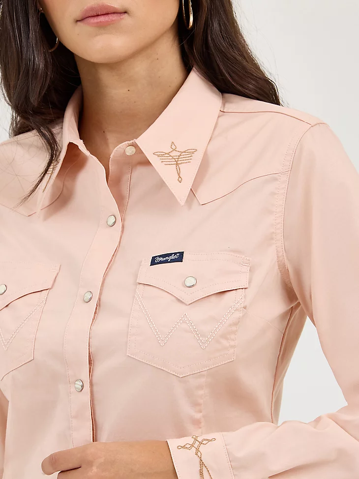 Women's Wrangler Embroidered Collar Slim Western Snap Shirt - Image 2