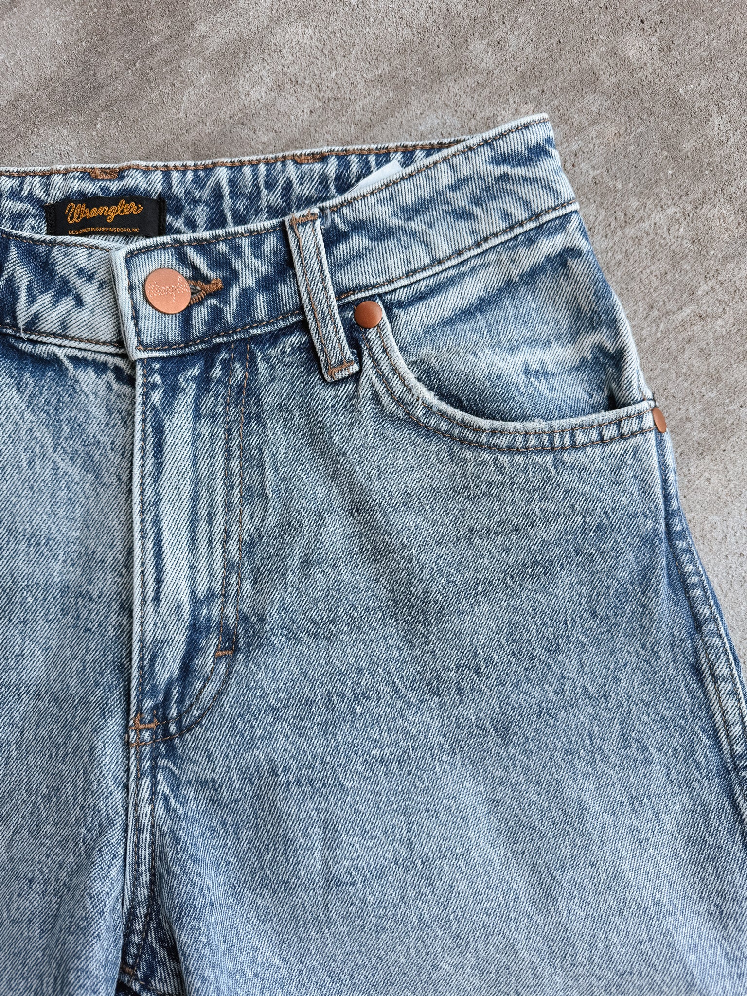 Wrangler Women's High Rise Cowboy Shorts in Blissful - Image 4
