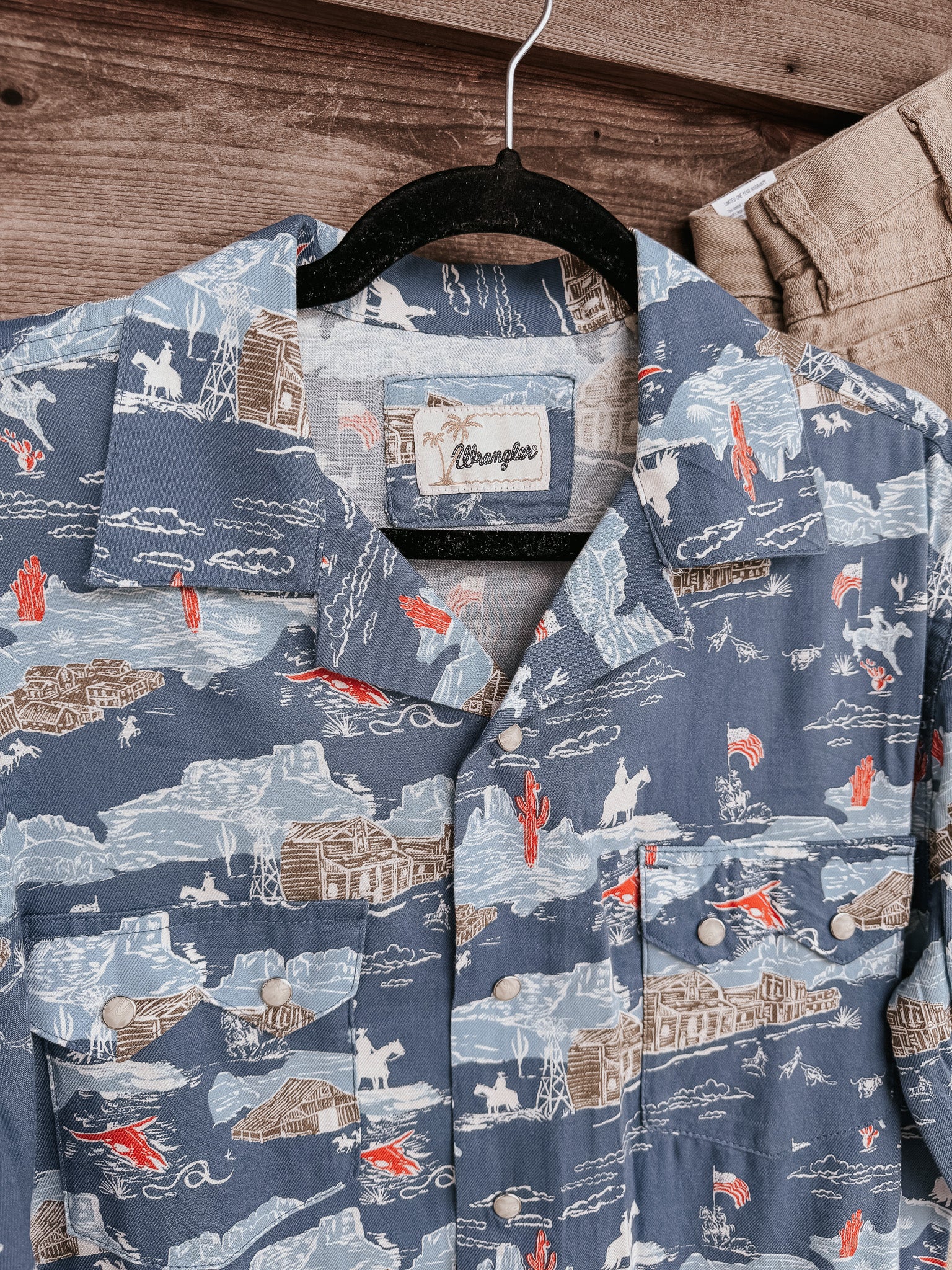 Wrangler Men's Out West Pearl Snap Shirt - Image 8