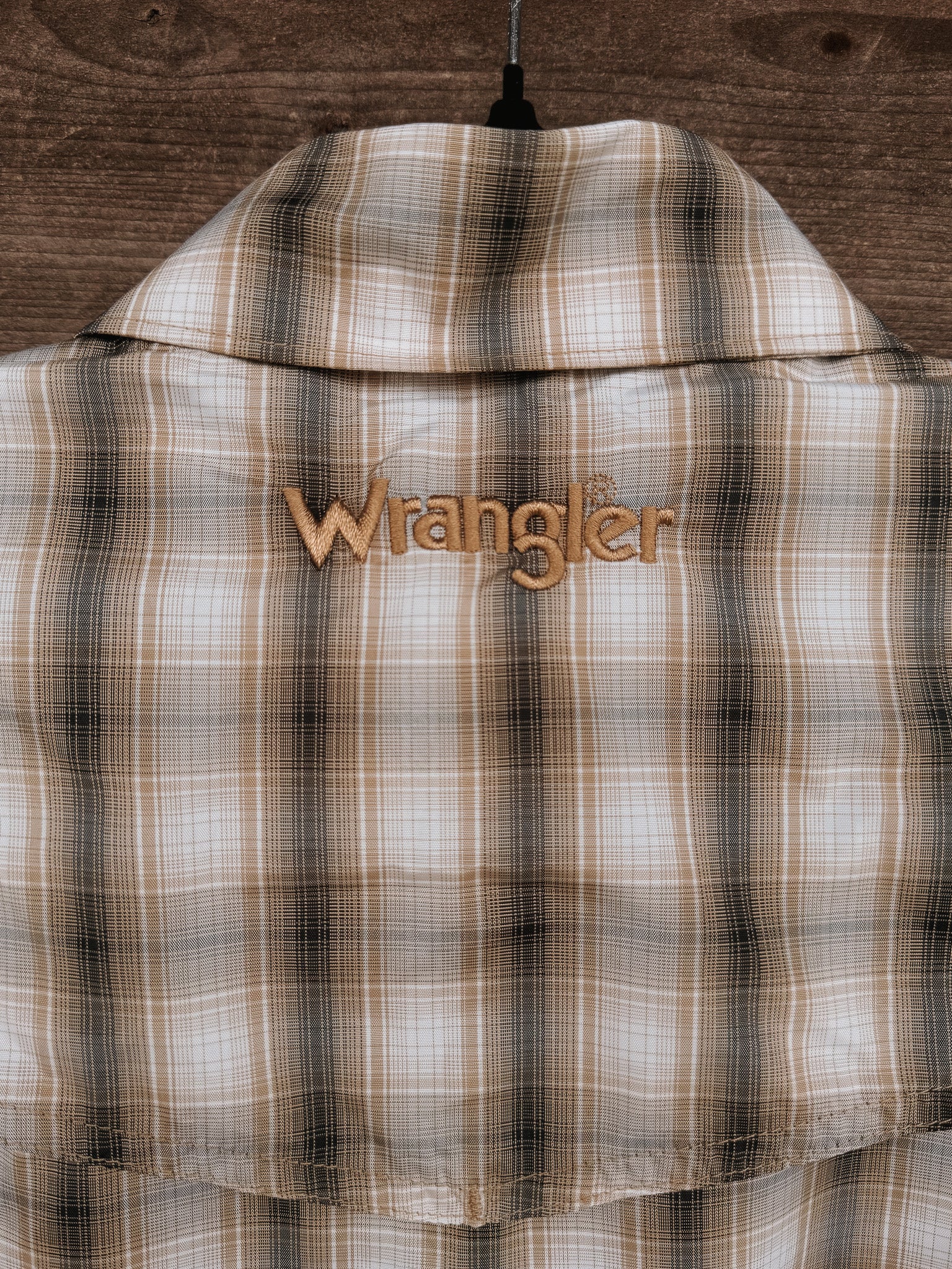 Wrangler Men's ATG Performance Short Sleeve Shirt - Image 6