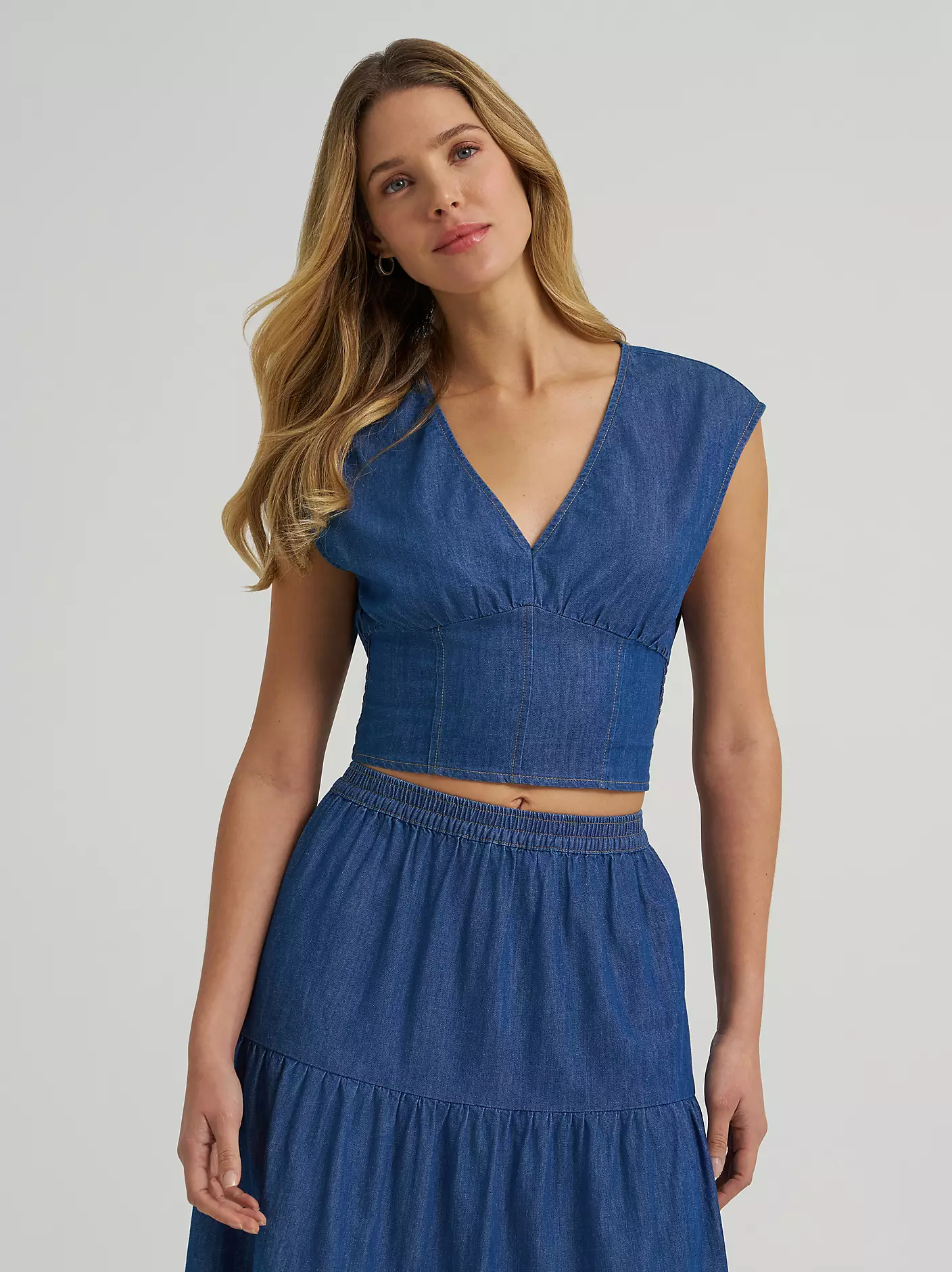 Wrangler Retro Smocked Crop Denim Blouse - Image 10