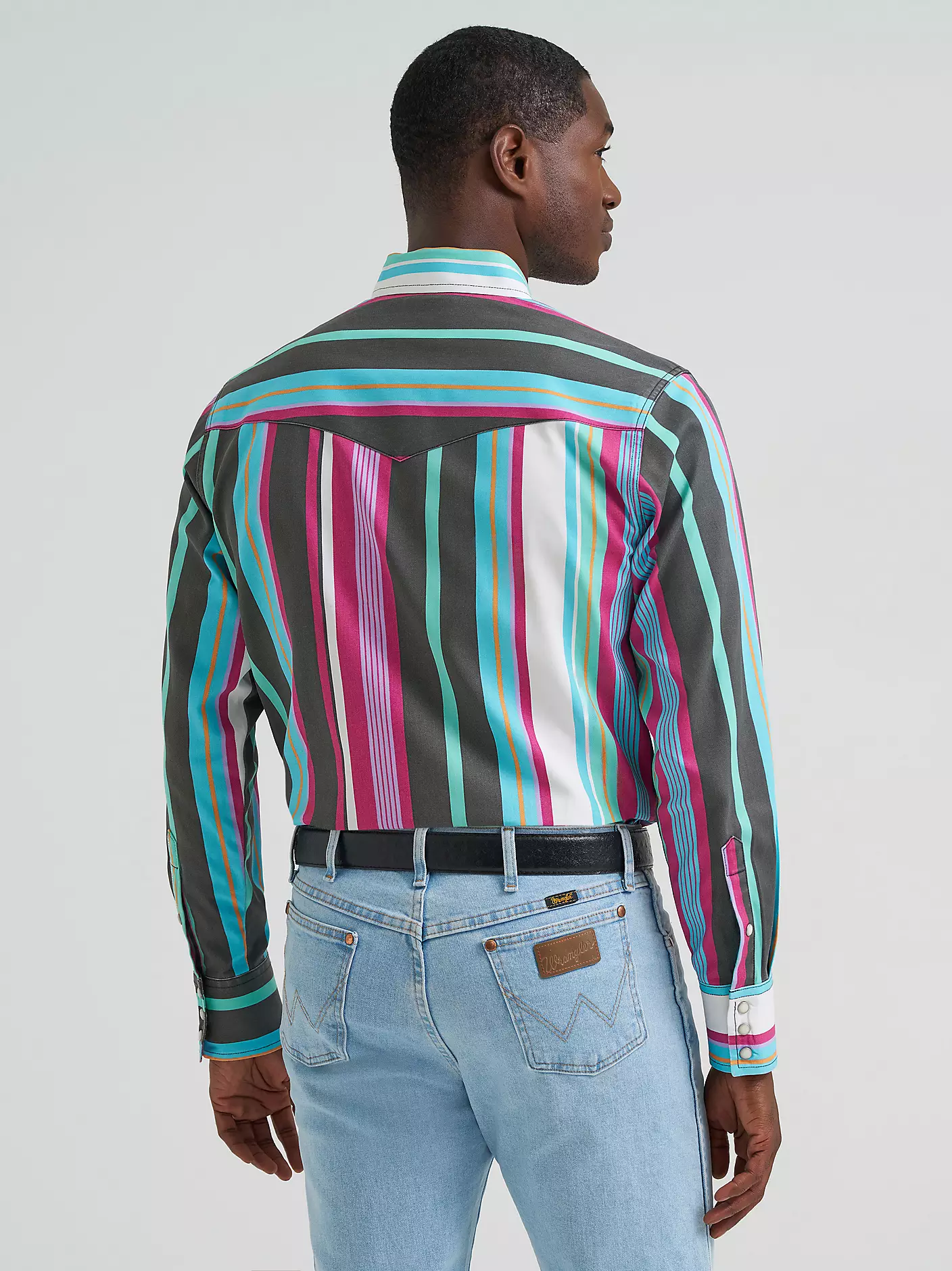 Wrangler Men's Vintage-Inspired Brushpopper Pearl Snap in Multi - Image 9