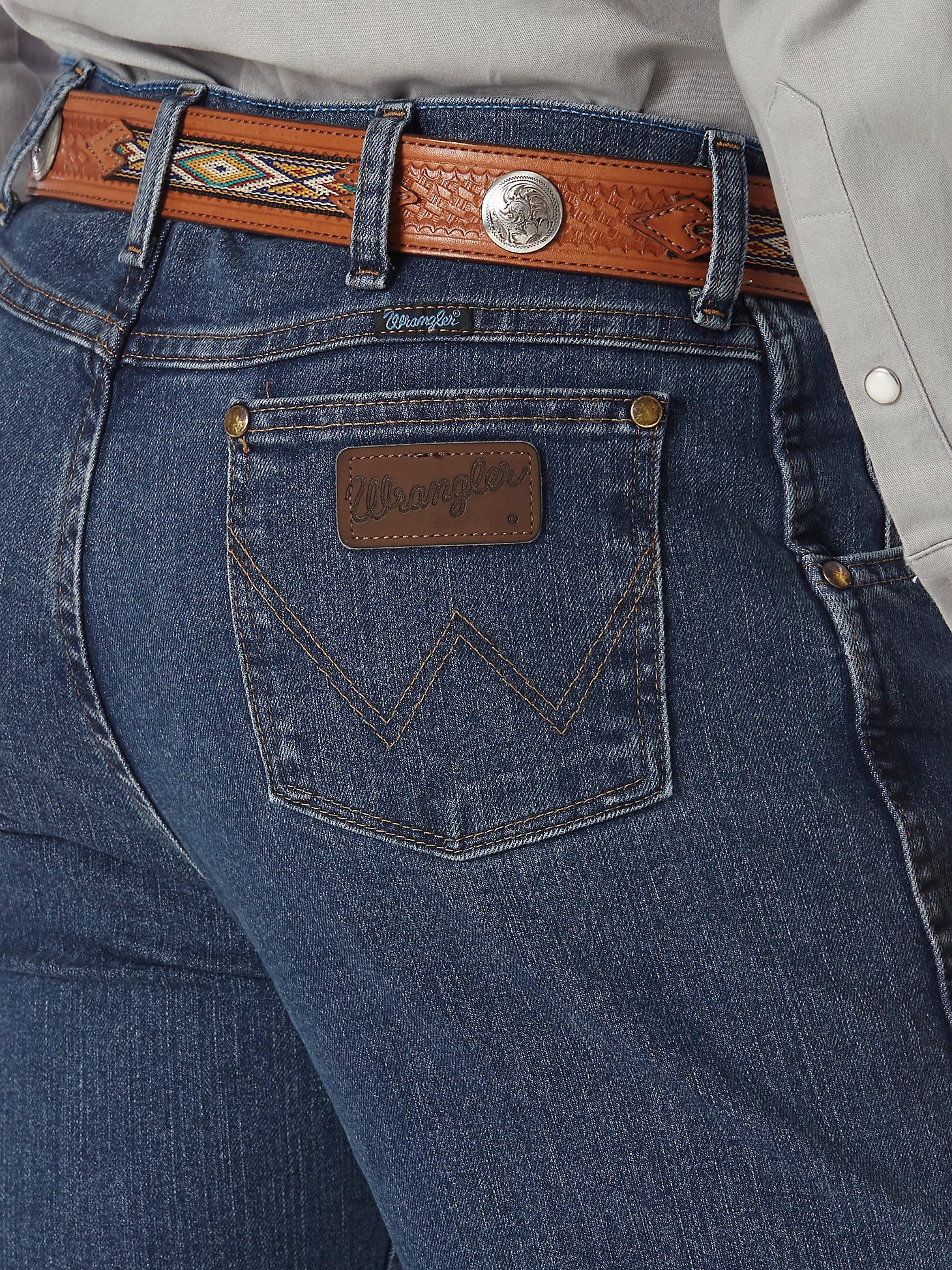 MEN'S WRANGLER PREMIUM PERFORMANCE COWBOY CUT® ADVANCED COMFORT WICKING SLIM FIT JEAN IN VINTAGE STONE - Image 4