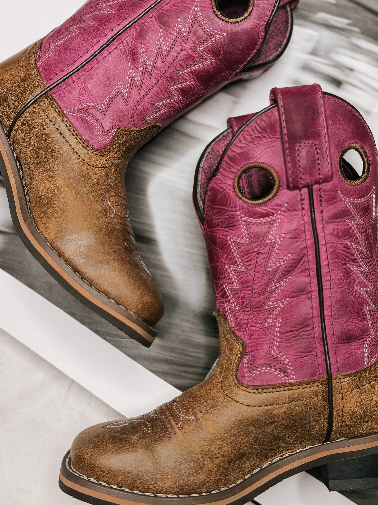 Girl's Smoky Mountain Vintage Brown and Pink Square Toe Boot - Image 7