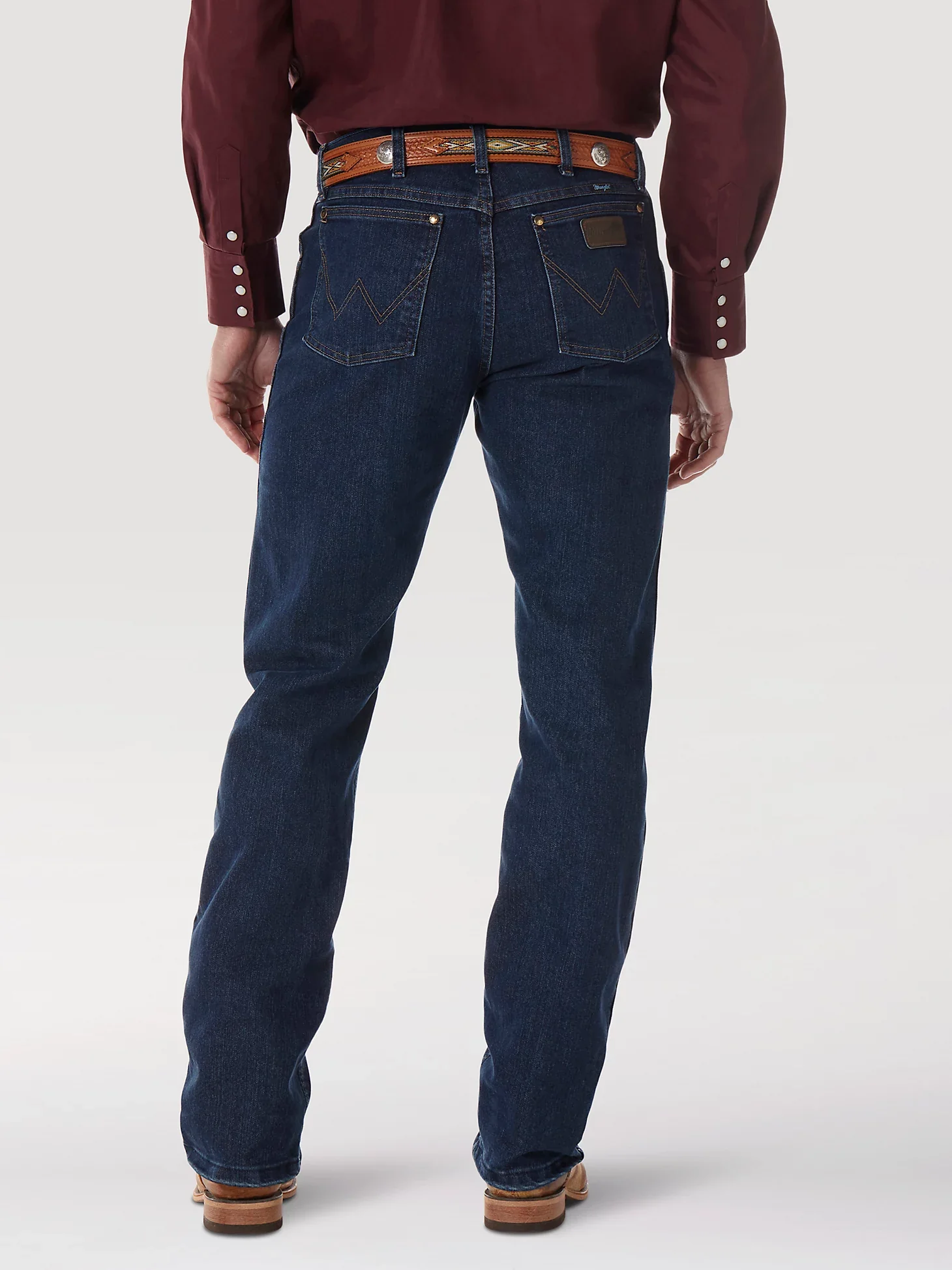 MEN'S WRANGLER PREMIUM PERFORMANCE COWBOY CUT® ADVANCED COMFORT WICKING REGULAR FIT JEAN IN MIDNIGHT RINSE - Image 2