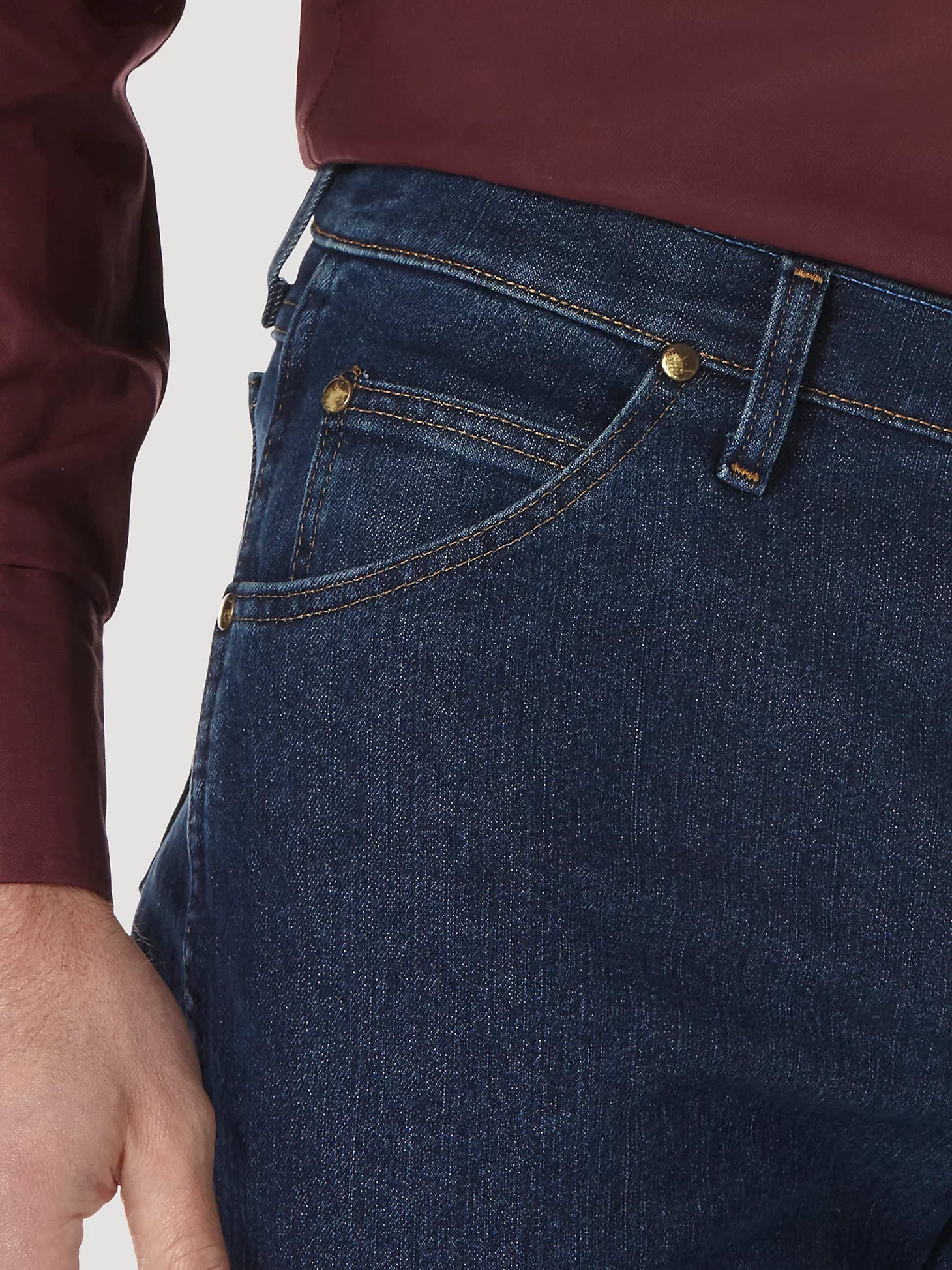MEN'S WRANGLER PREMIUM PERFORMANCE COWBOY CUT® ADVANCED COMFORT WICKING REGULAR FIT JEAN IN MIDNIGHT RINSE - Image 3