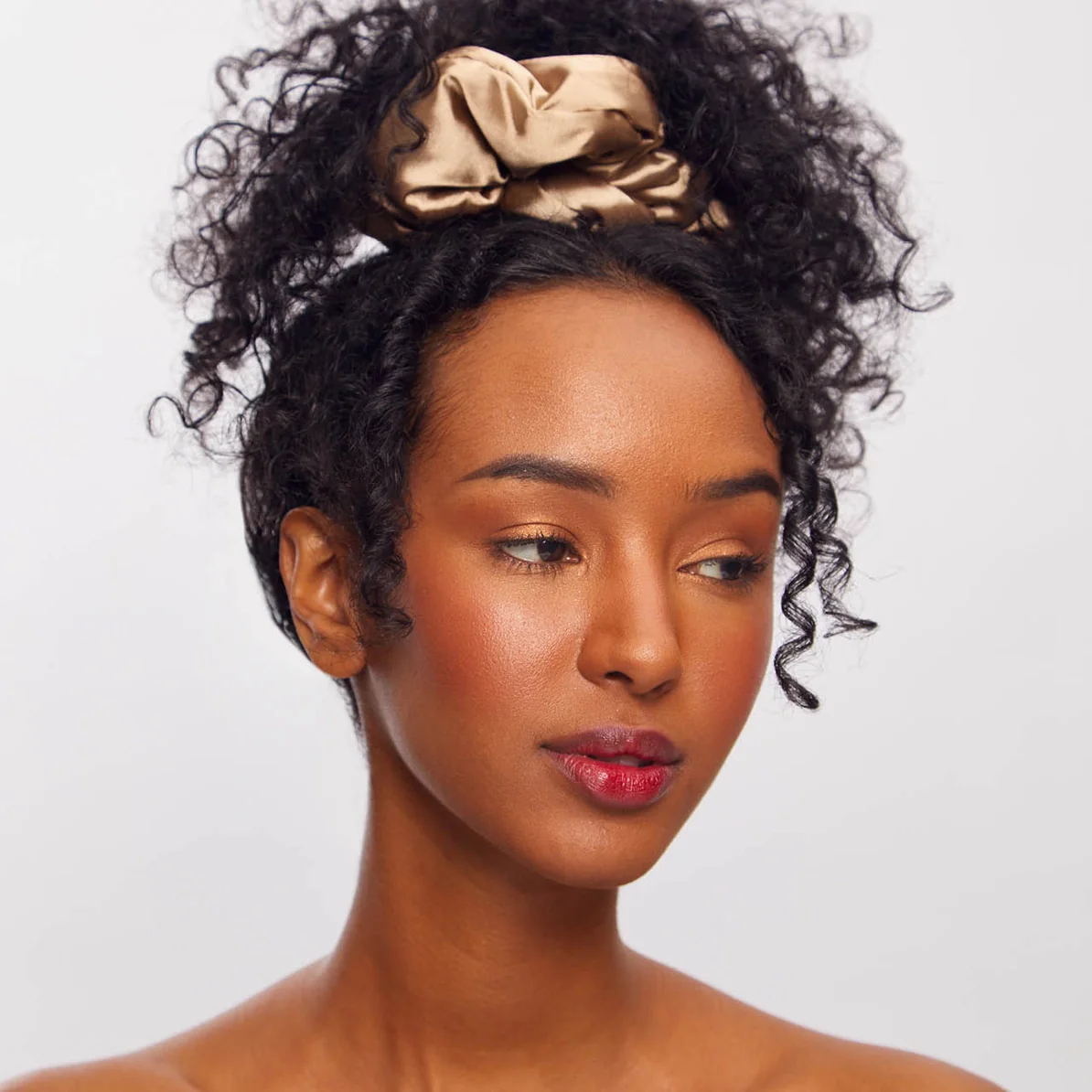 Kitsch Satin Sleep Pillow Scrunchies - Charcoal Gold - Image 9