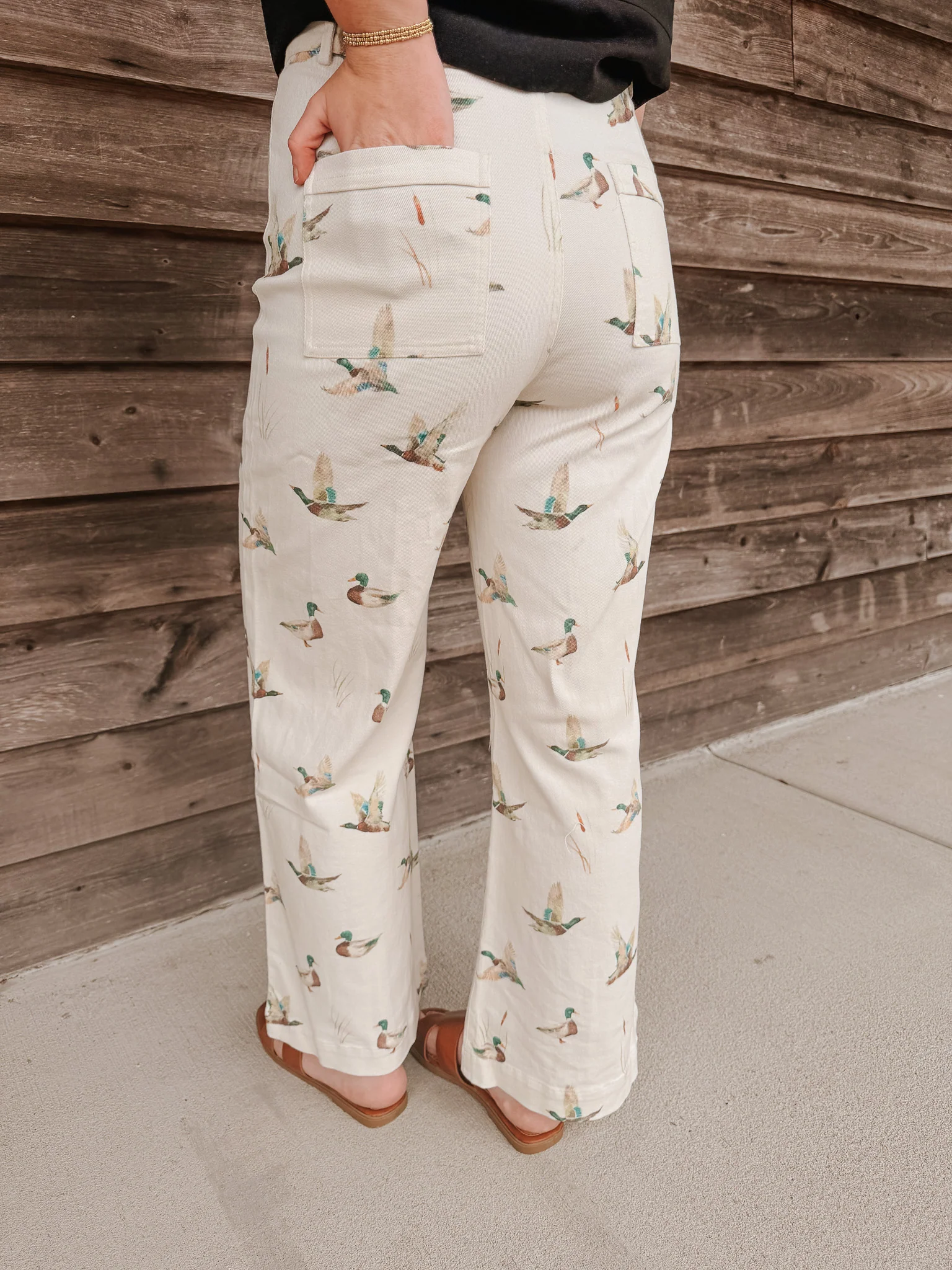Mallard Stretch Denim Wide Leg Jeans in Ivory - Image 2