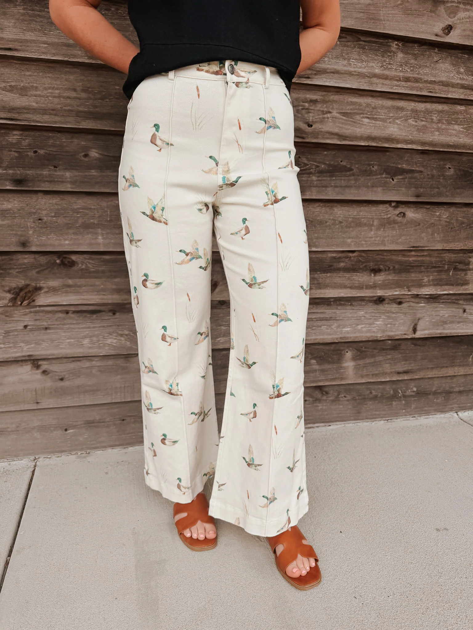 Mallard Stretch Denim Wide Leg Jeans in Ivory - Image 4