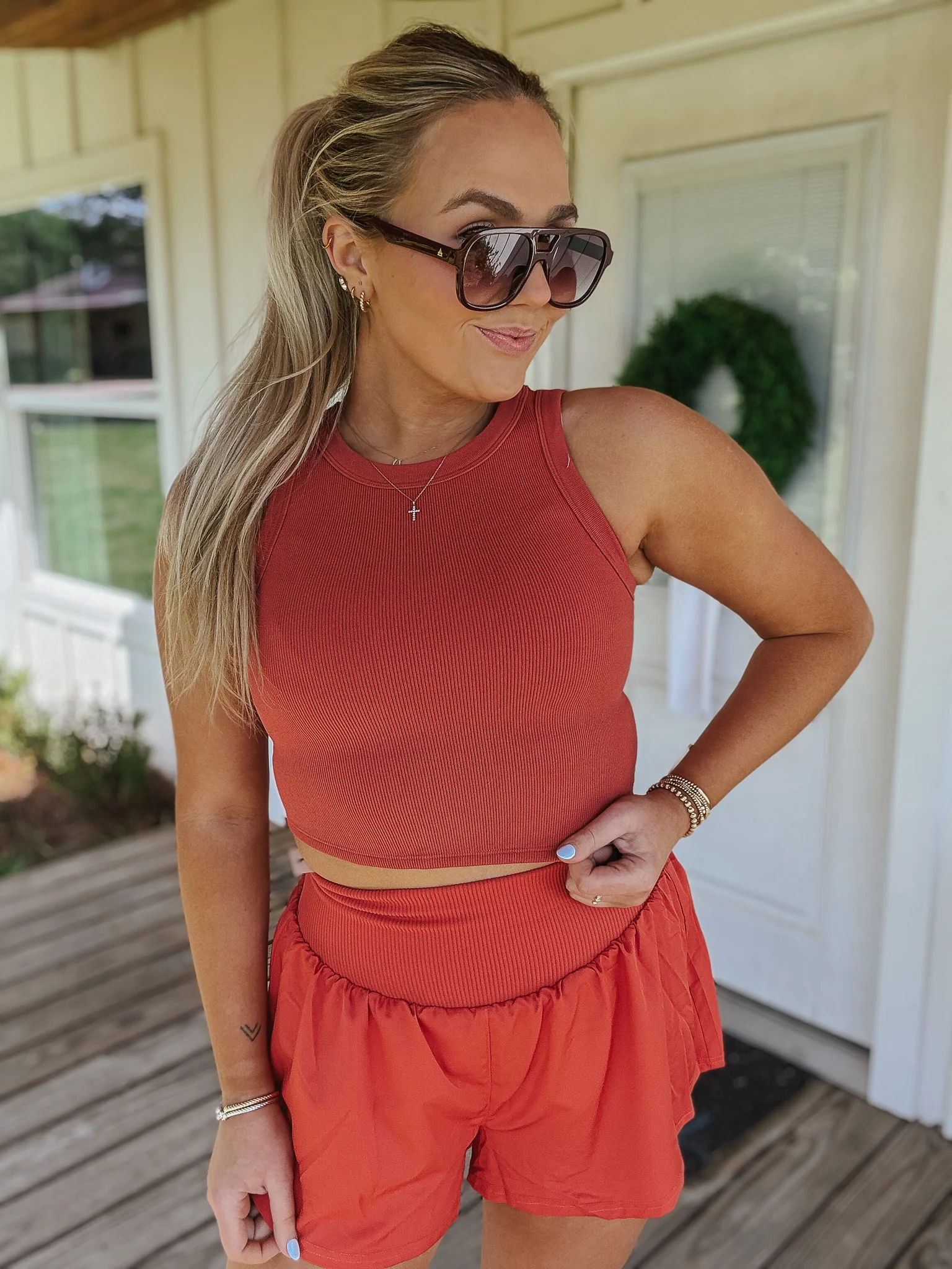 Serving Looks Tank in Brick Red - Image 2