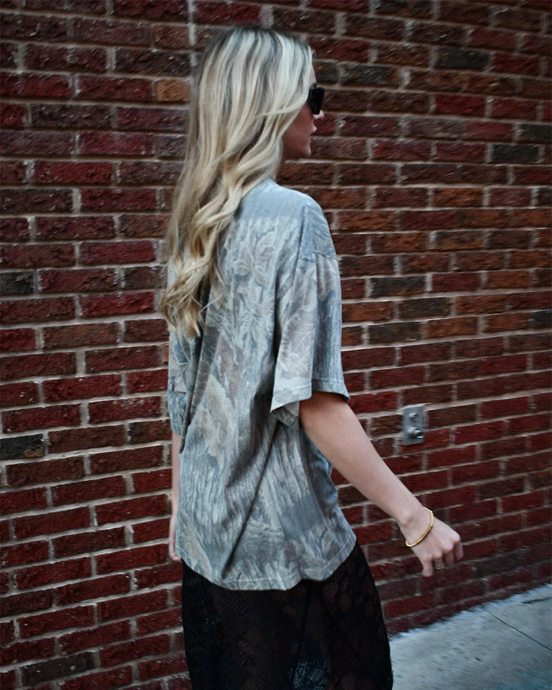 Banded Sunday Camo Tee | Realtree Xtra Grey - Image 3