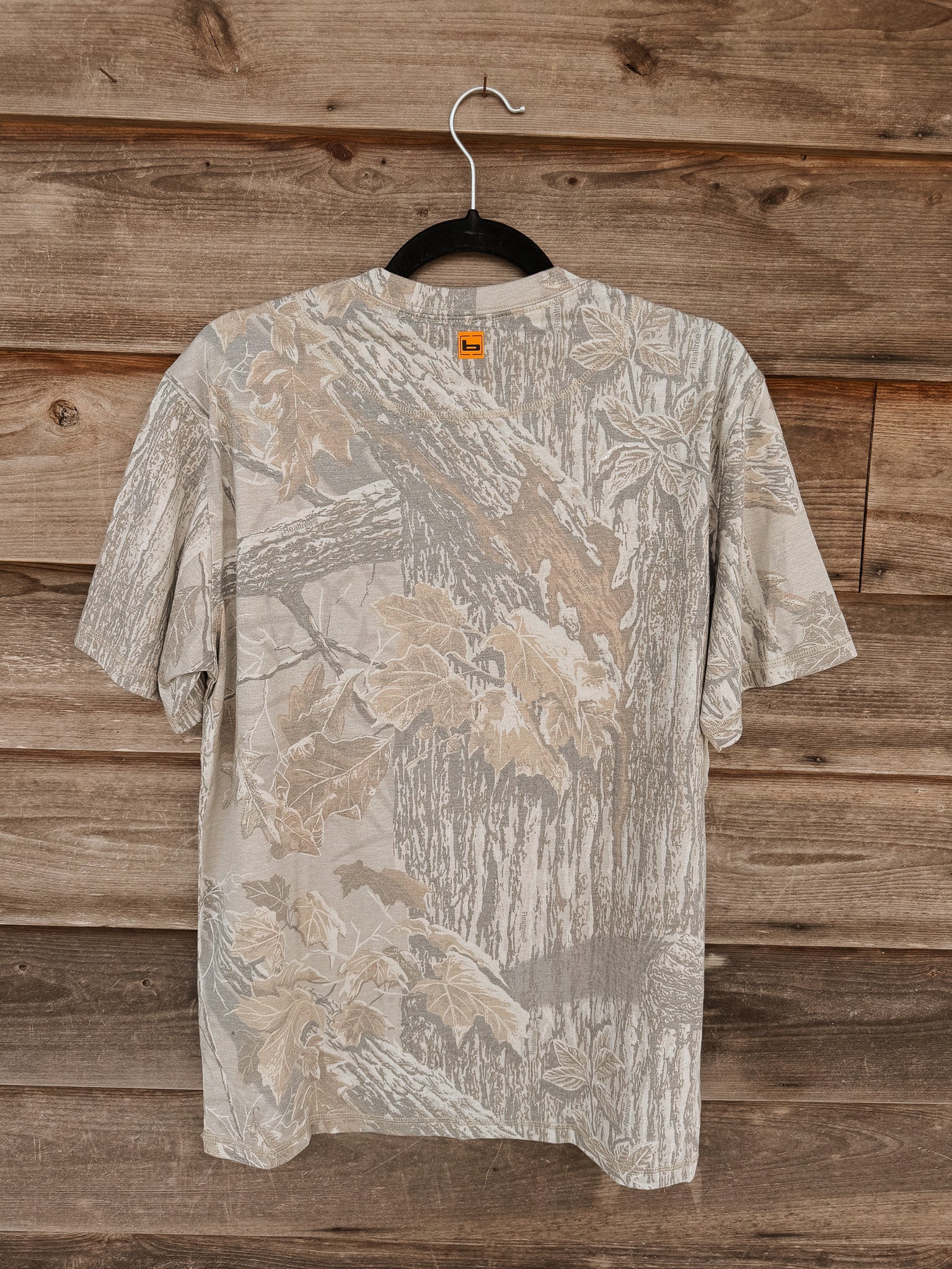Banded Men's Essential Tee | Realtree Xtra Grey - Image 5