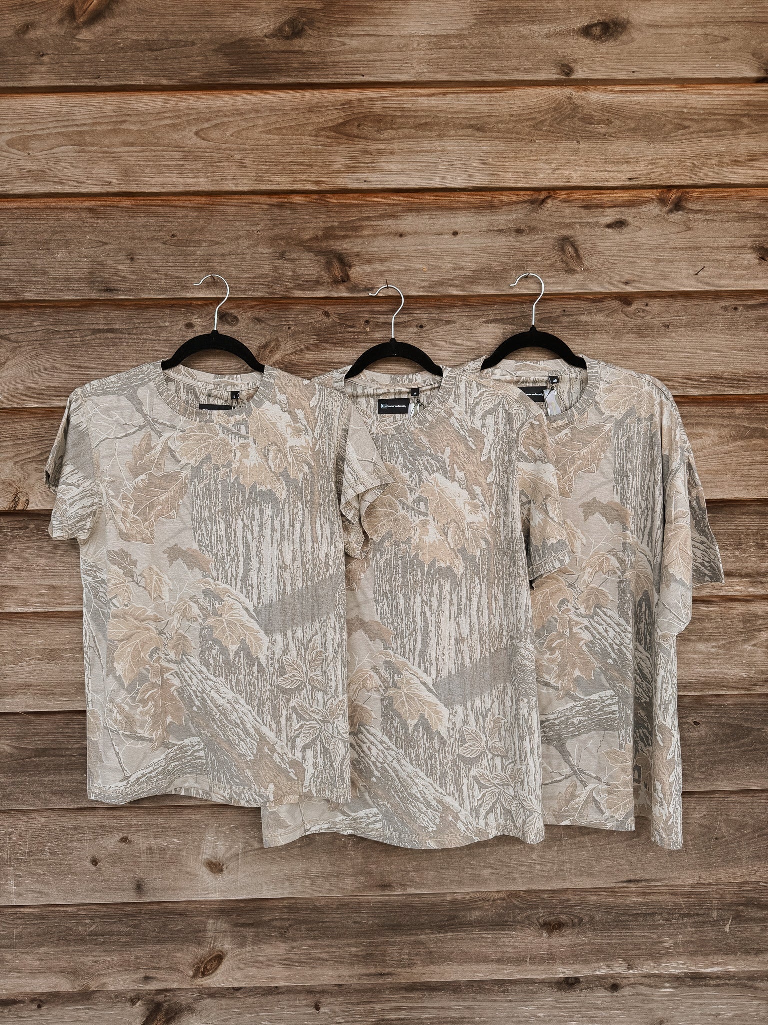 Banded Men's Essential Tee | Realtree Xtra Grey - Image 8