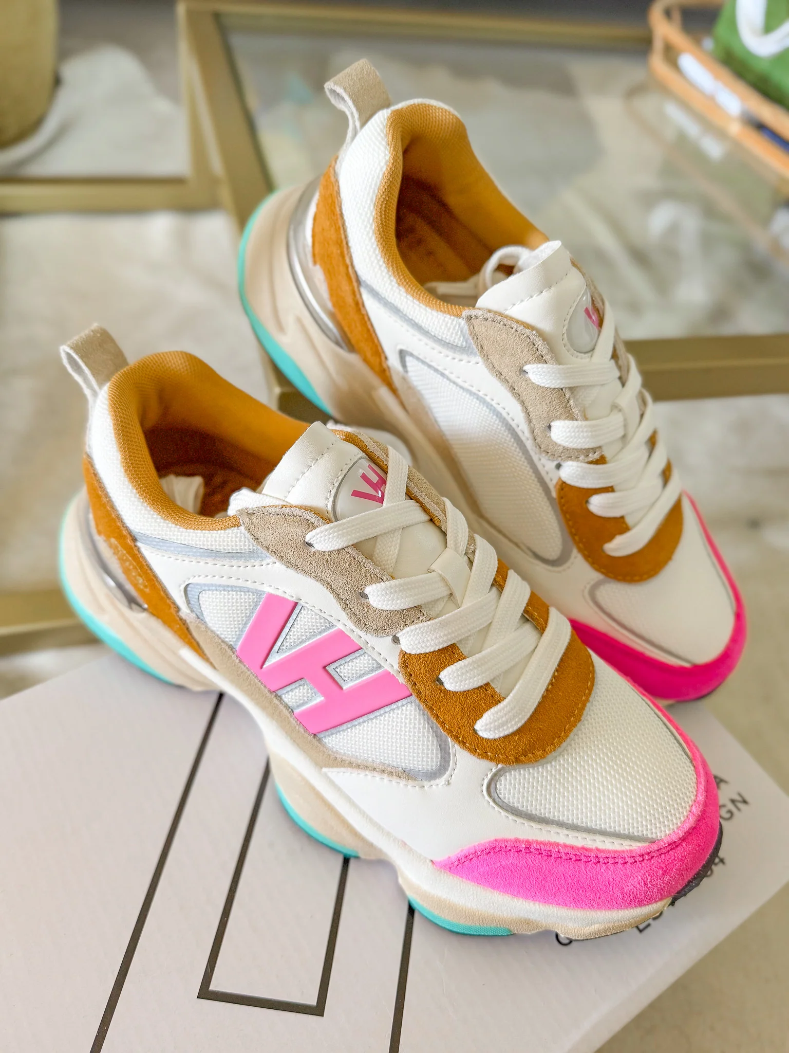 Vintage Havana Dash 5 in Mustard/Neon Pink Sneakers - Image 3