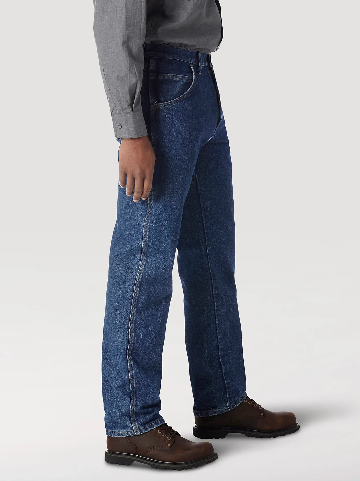 Men's Wrangler FR Flame-Resistant Riggs Relaxed Fit Jean - Image 4