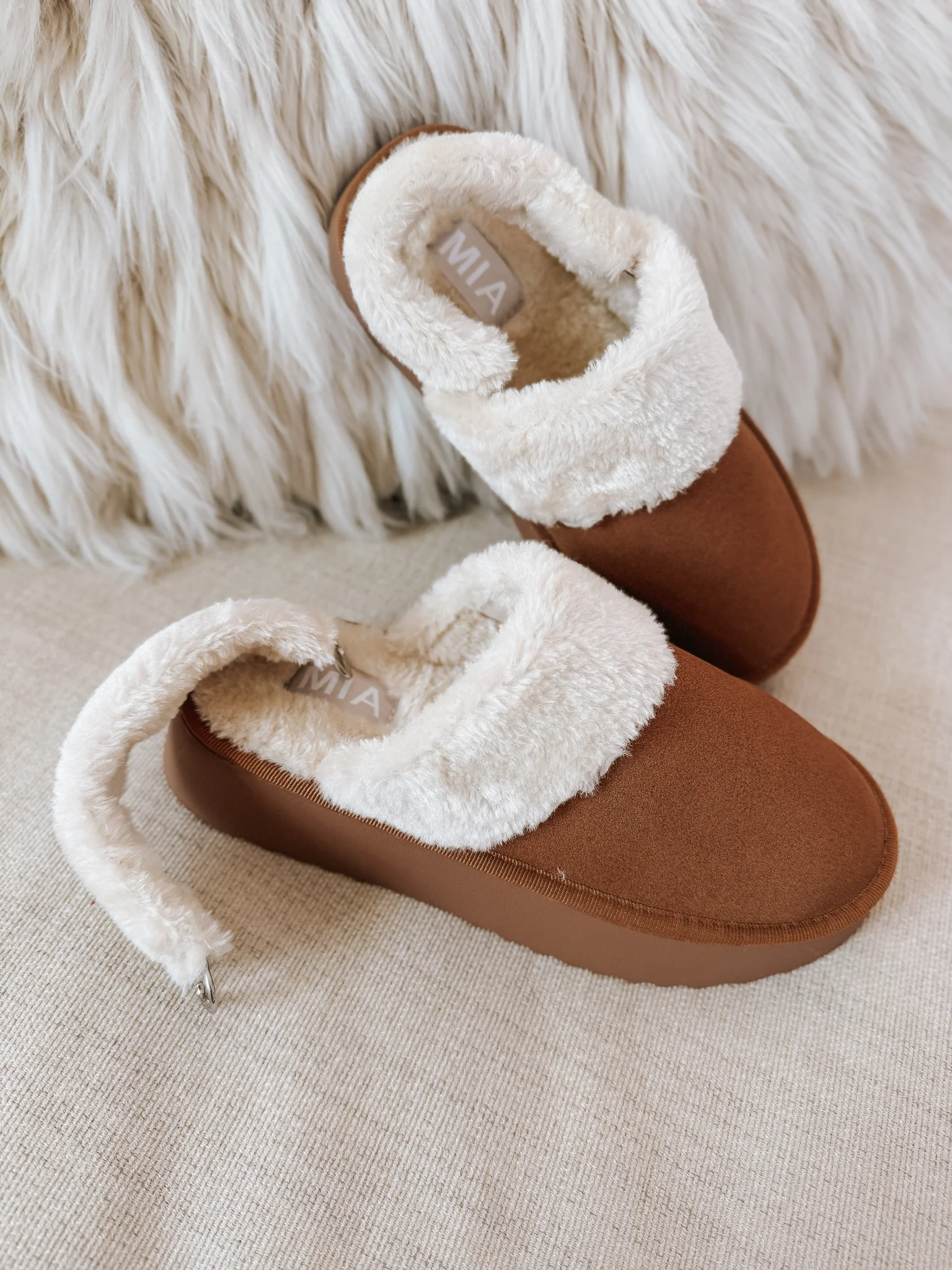 Chasing Chill Slippers - Image 5