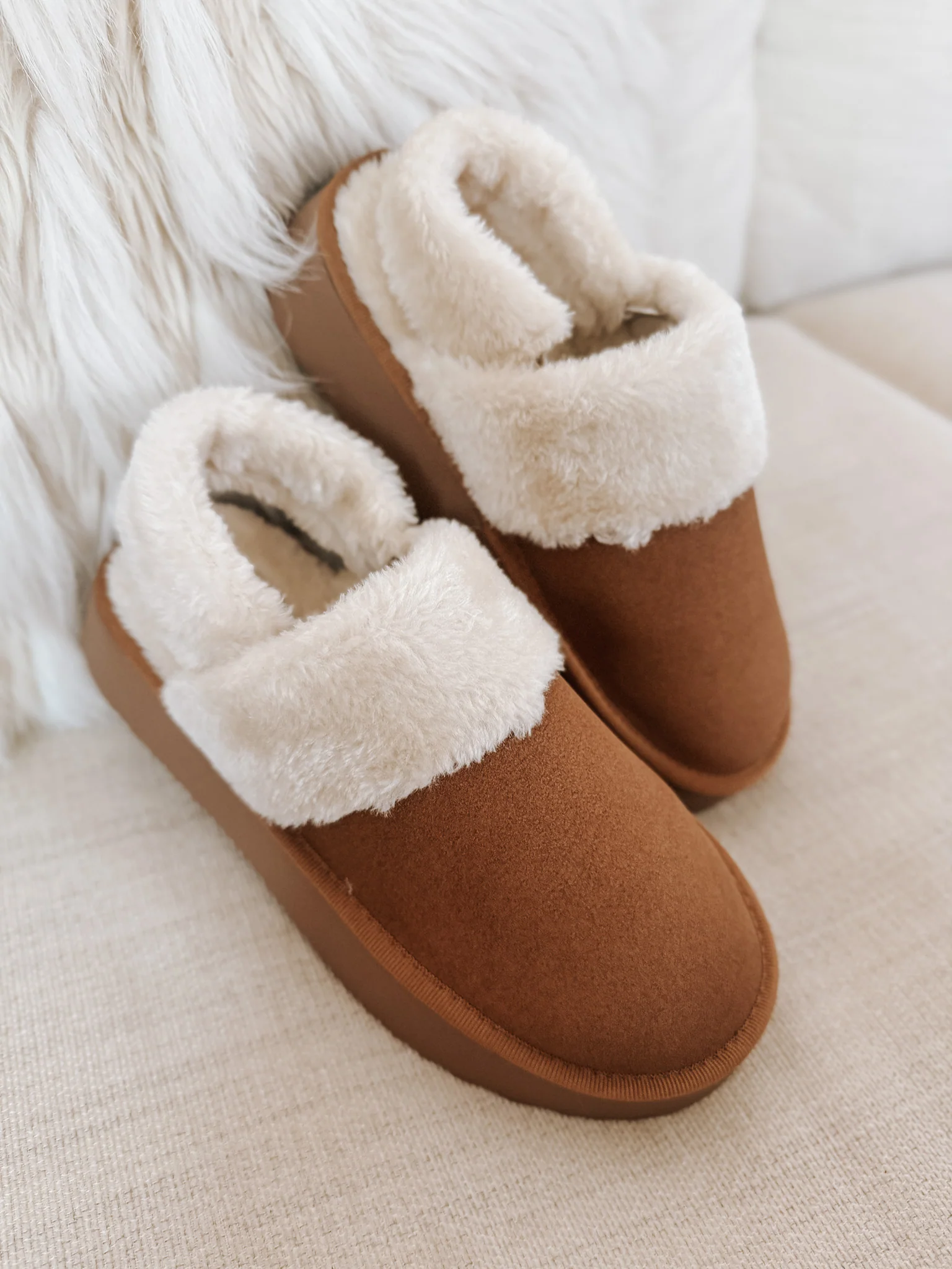 Chasing Chill Slippers - Image 8