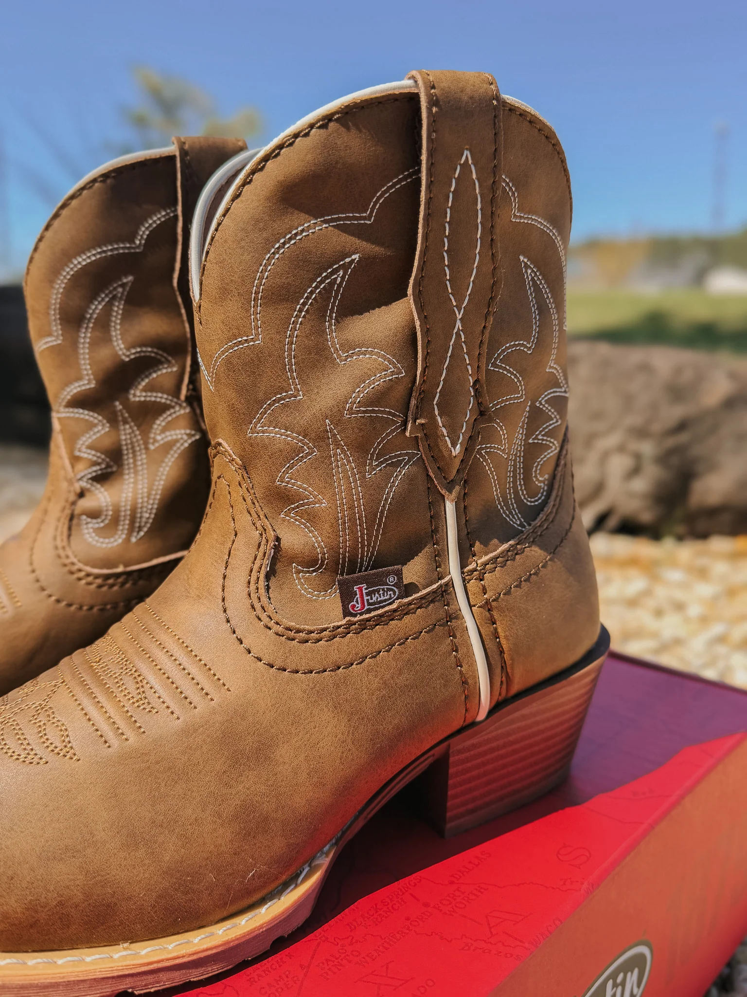 Justin Women's Dee Gypsy Square Toe 7" Boot - Image 6