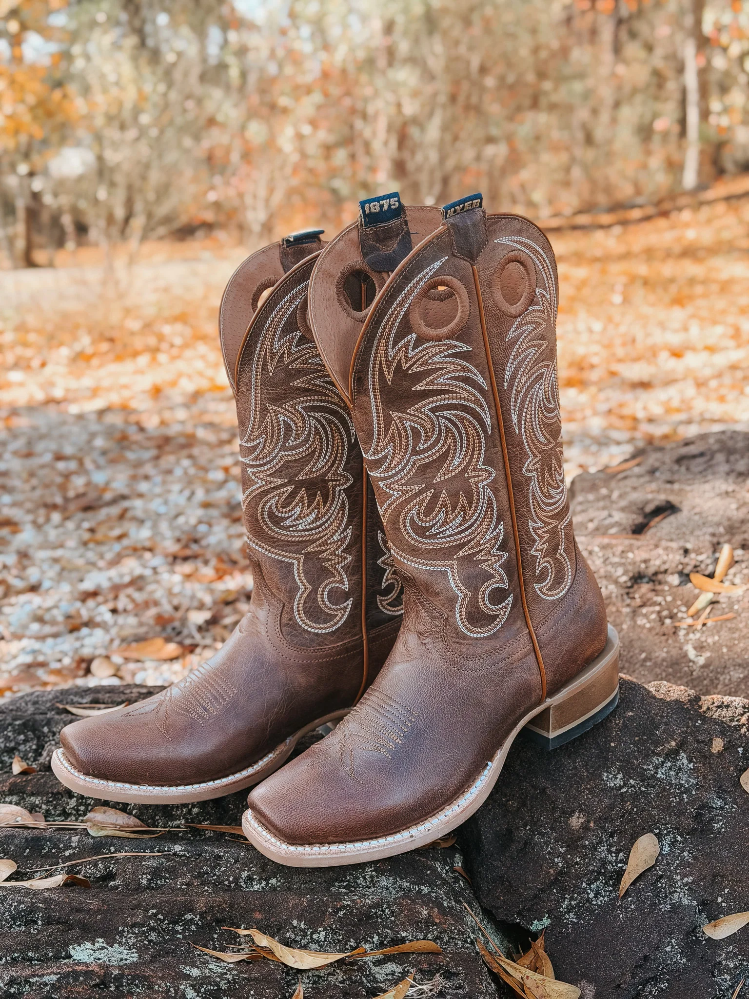 HYER Men's Burrton Western Boots - Image 4