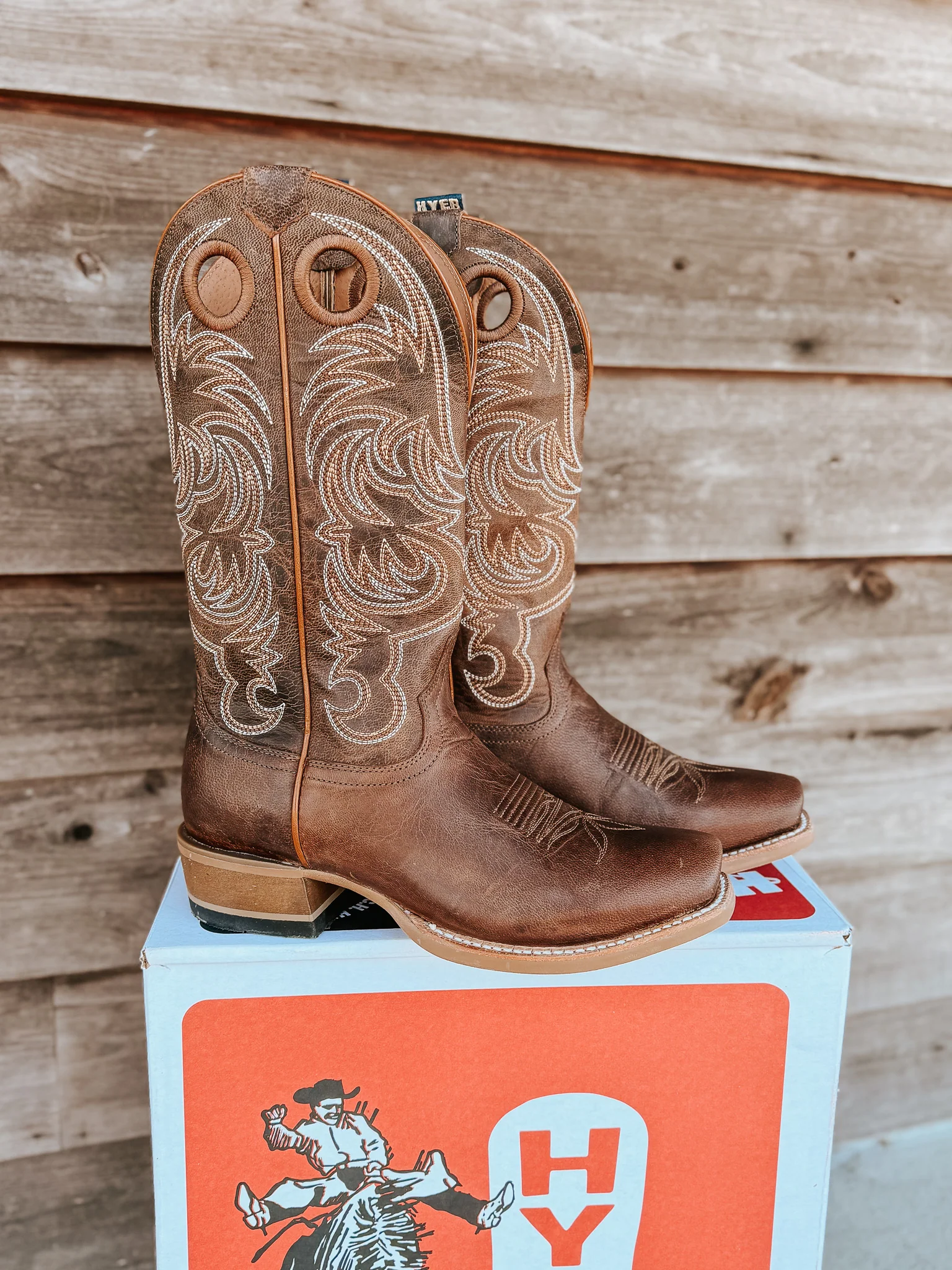 HYER Men's Burrton Western Boots - Image 9