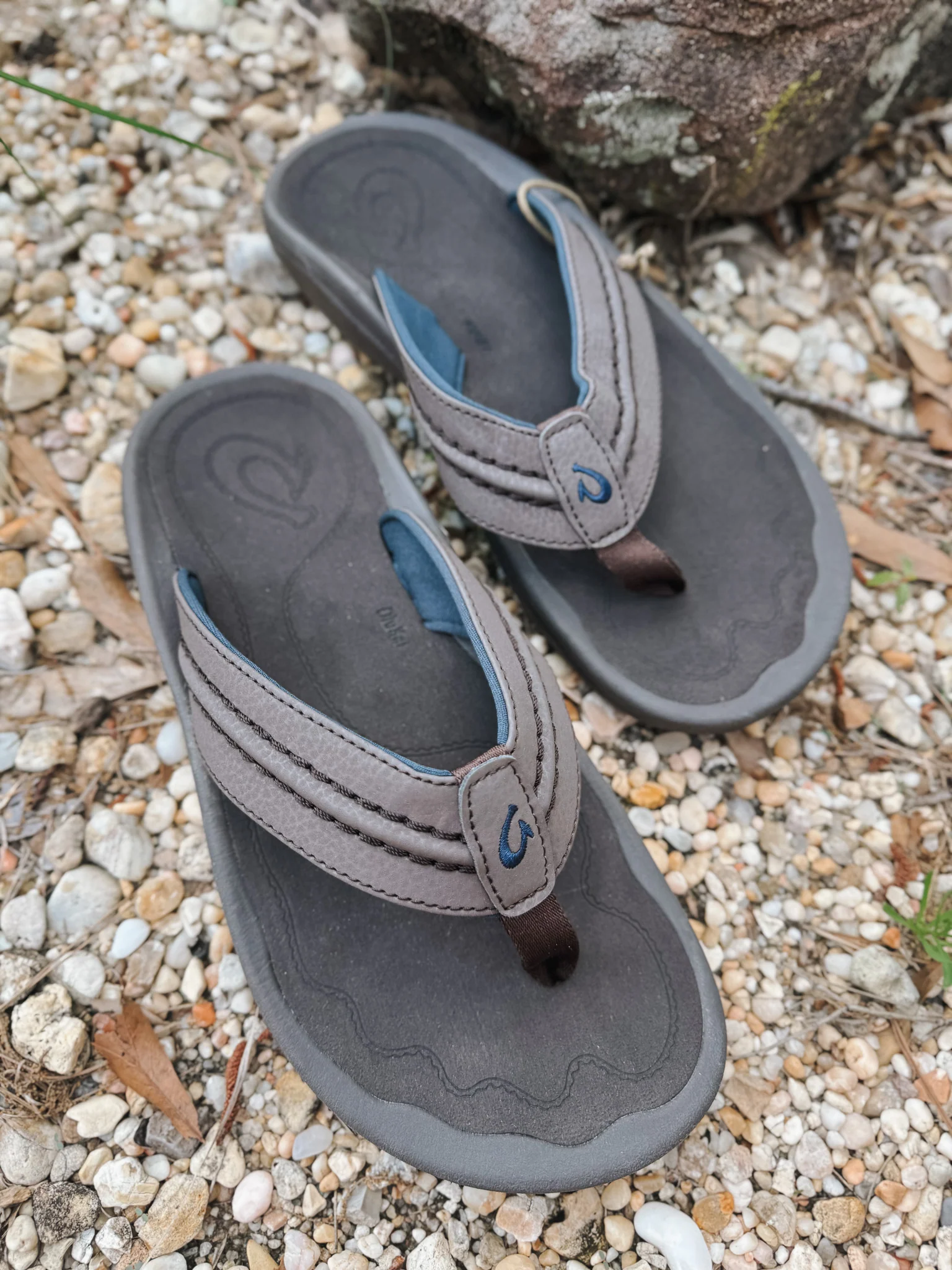 Men's Olukai Hokua Dark Wood Sandal - Image 6