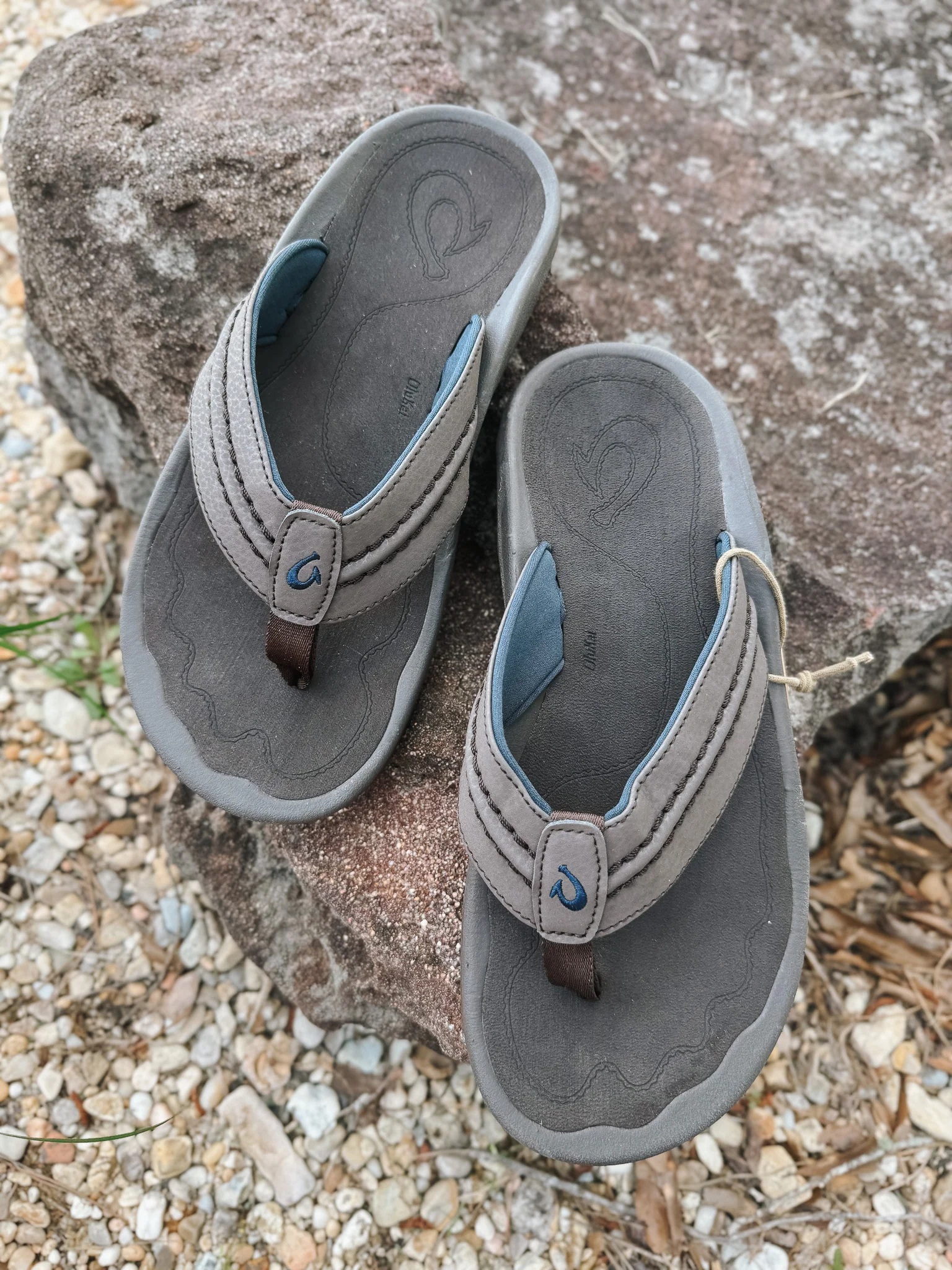 Men's Olukai Hokua Dark Wood Sandal - Image 8