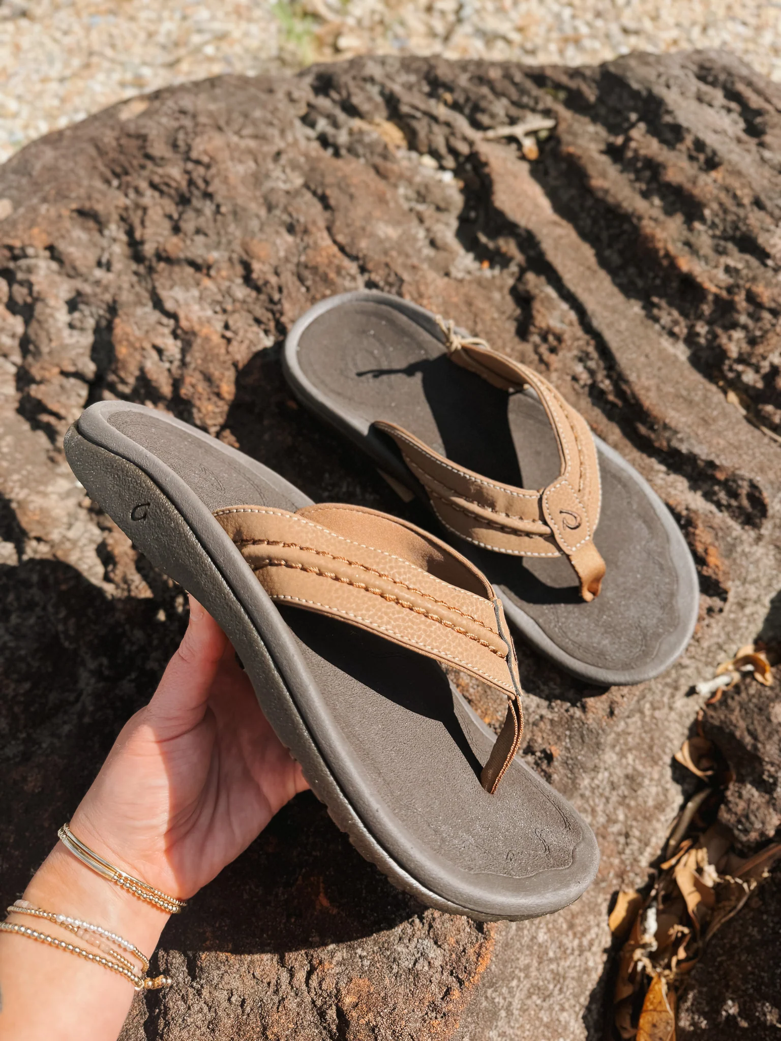 Men's Olukai Hokua Tan Sandals - Image 10