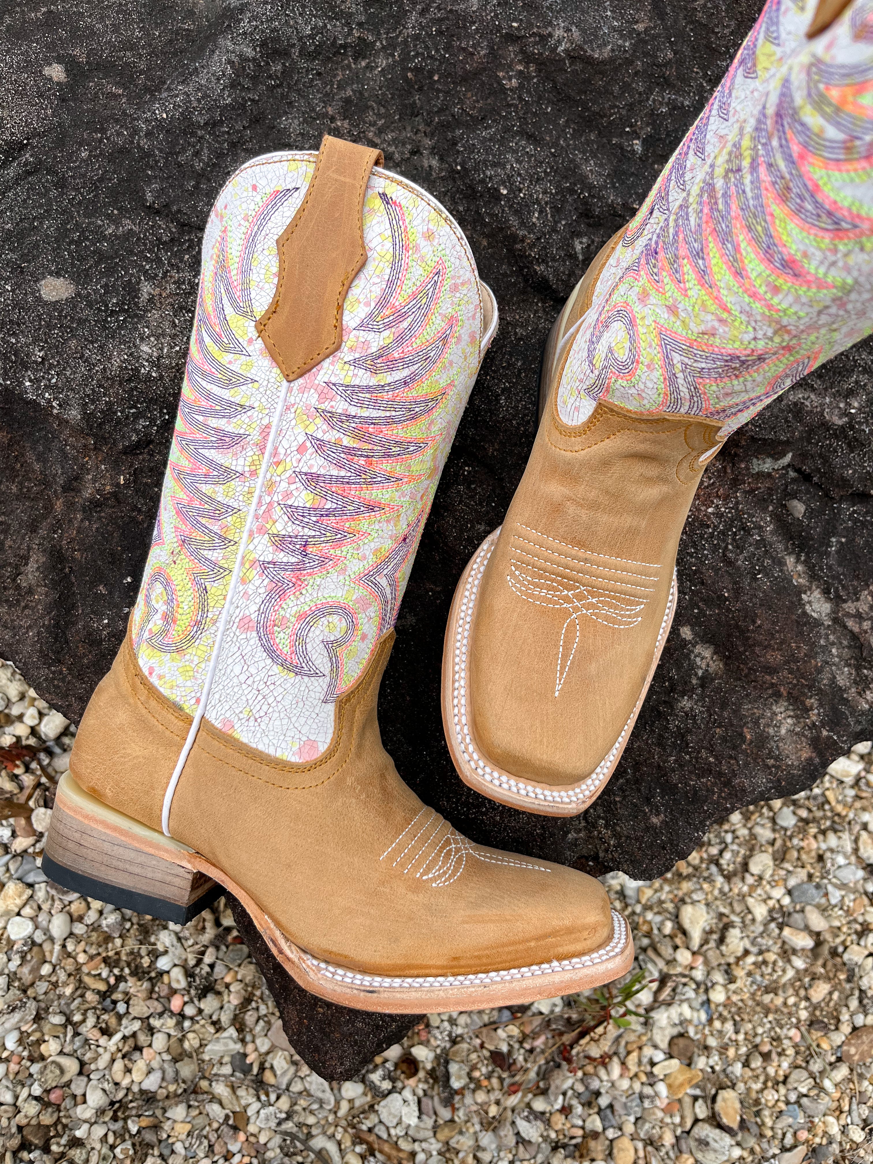 Youth Circle G Tan White Embroidery Square Toe Boots - Image 3
