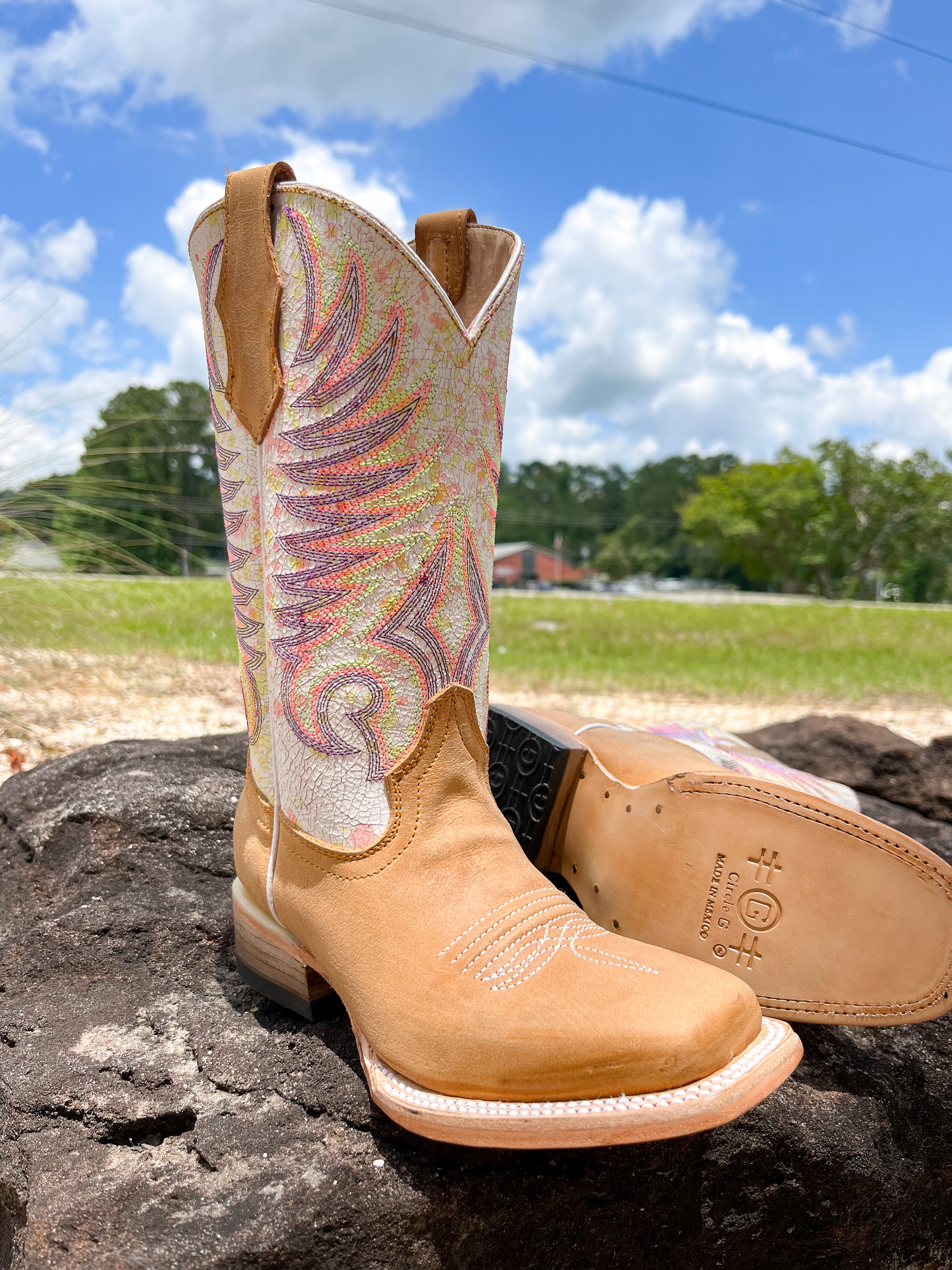 Youth Circle G Tan White Embroidery Square Toe Boots - Image 4